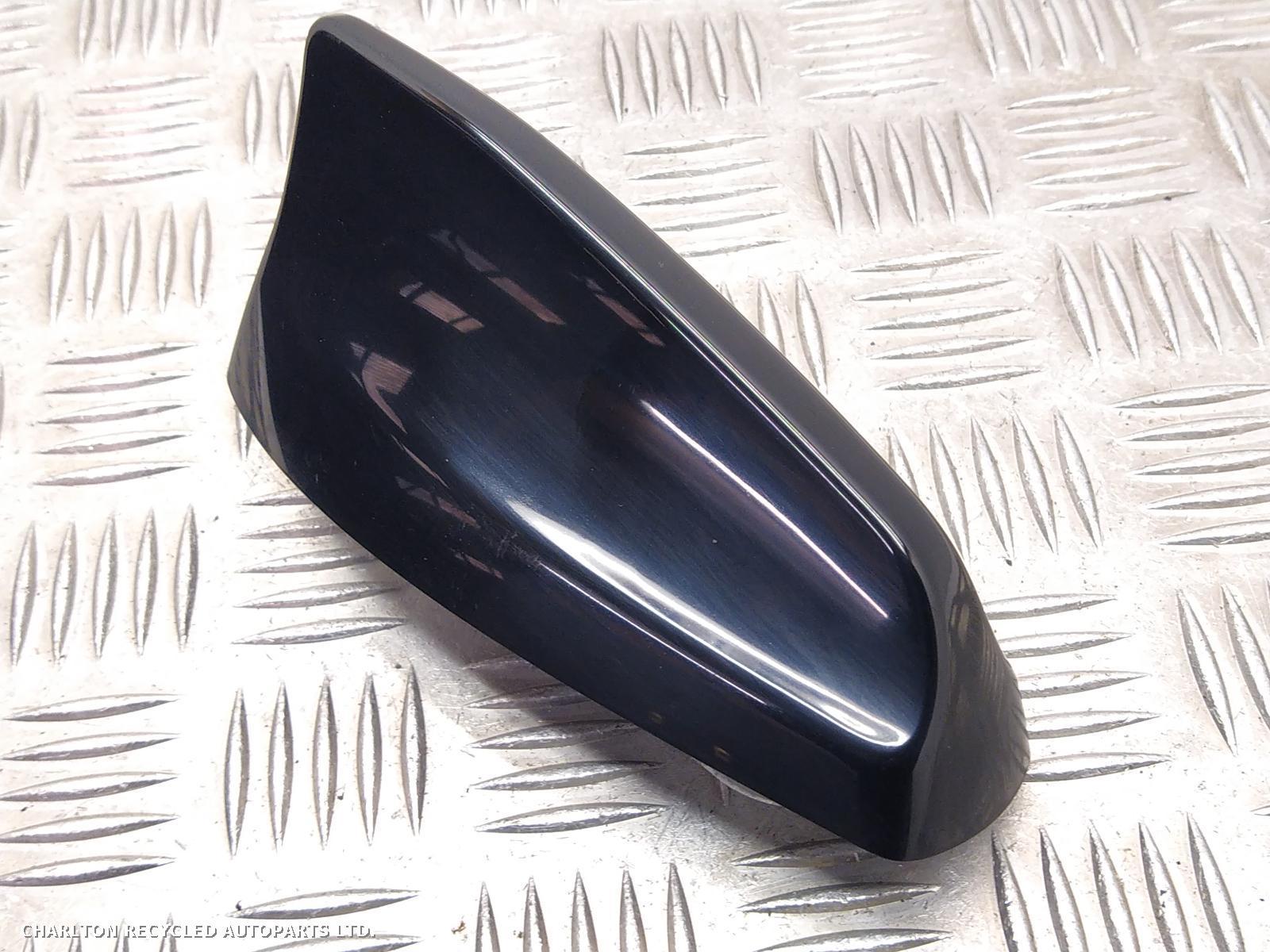 2019 LAND ROVER RANGE ROVER VELAR Antenna View Auto part Antenna LAND ROVER RANGE ROVER VELAR 2019
