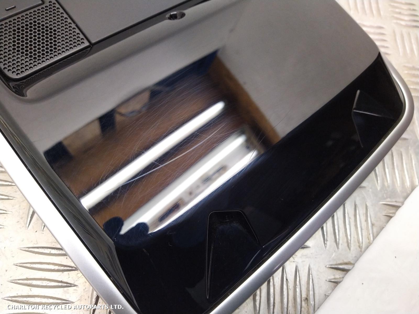 View Auto part Courtesy Light LAND ROVER RANGE ROVER VELAR 2019