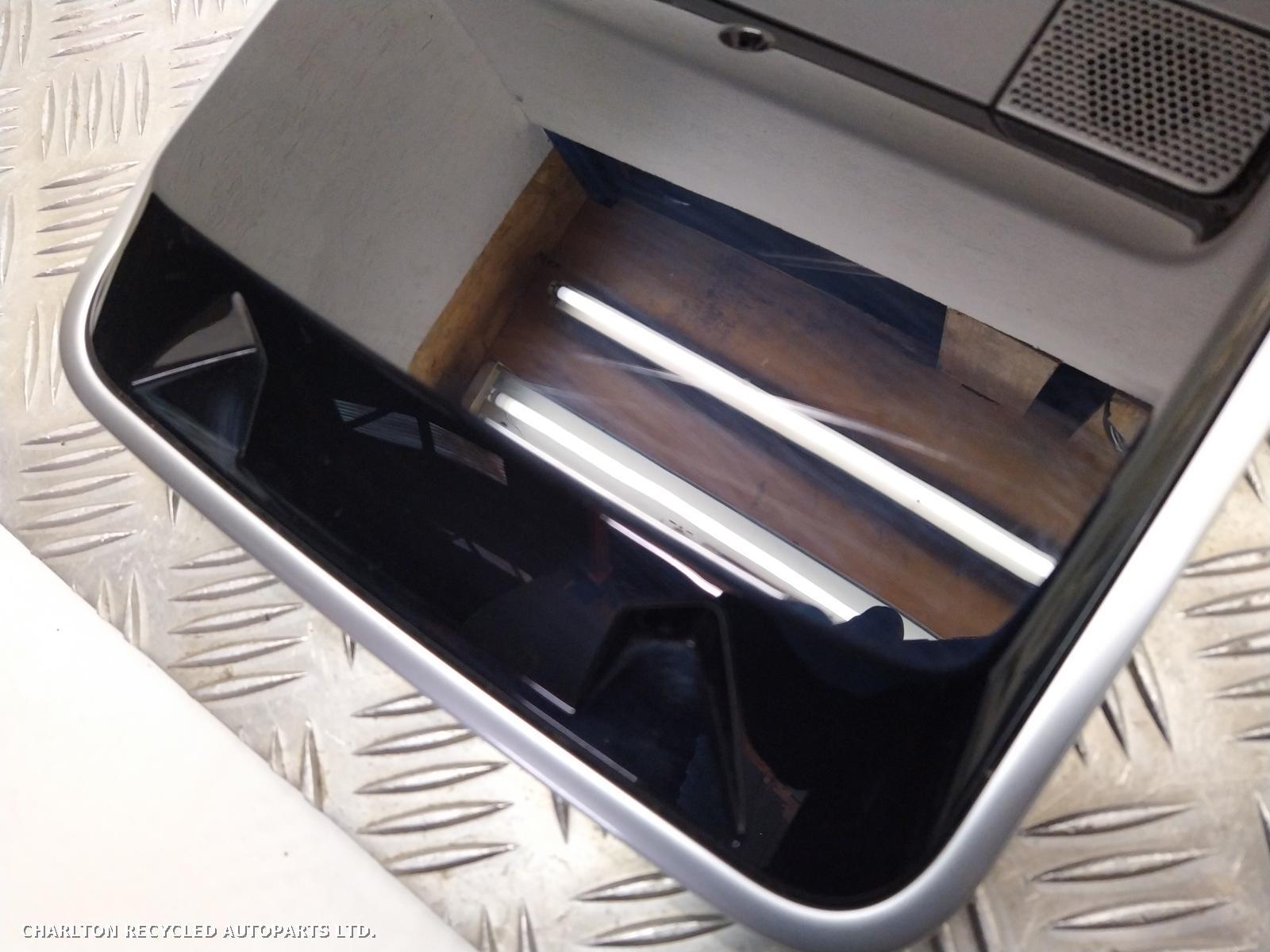 View Auto part Courtesy Light LAND ROVER RANGE ROVER VELAR 2019