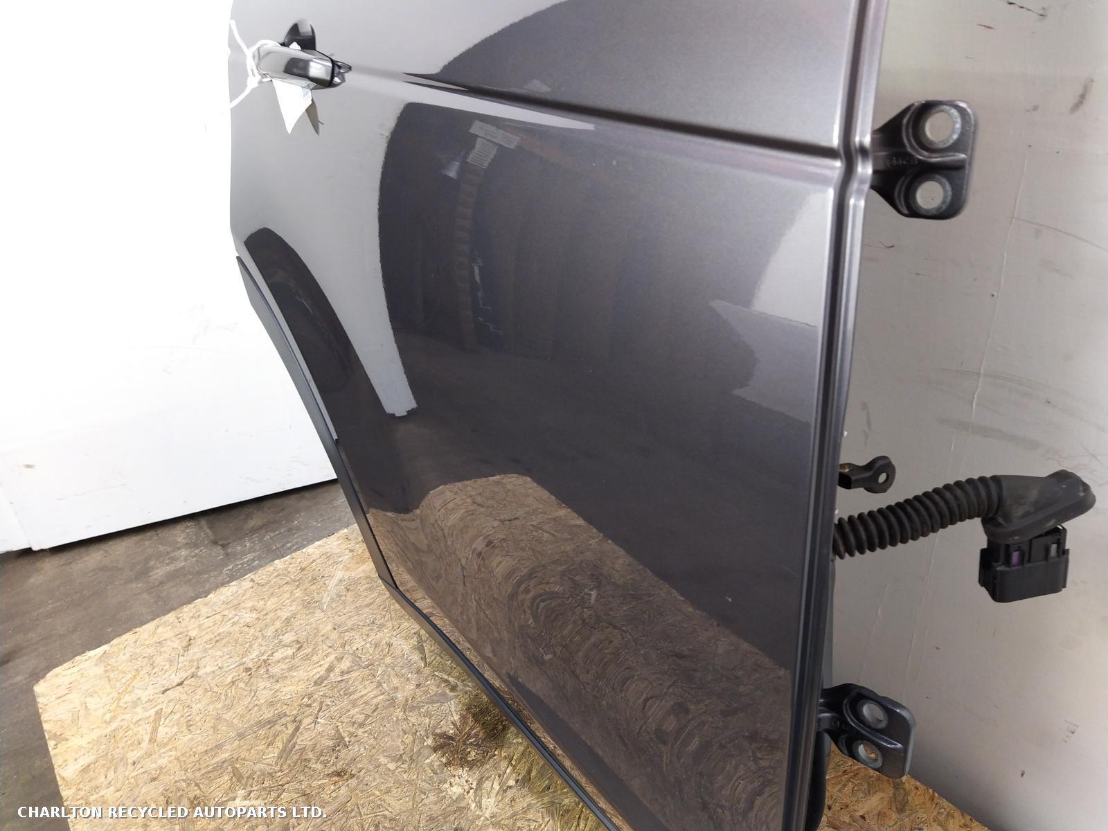 View Auto part R Rear Door LAND ROVER DISCOVERY SPORT 2018