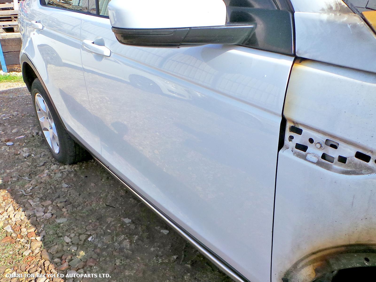 View Auto part R Front Door LAND ROVER DISCOVERY SPORT 2016