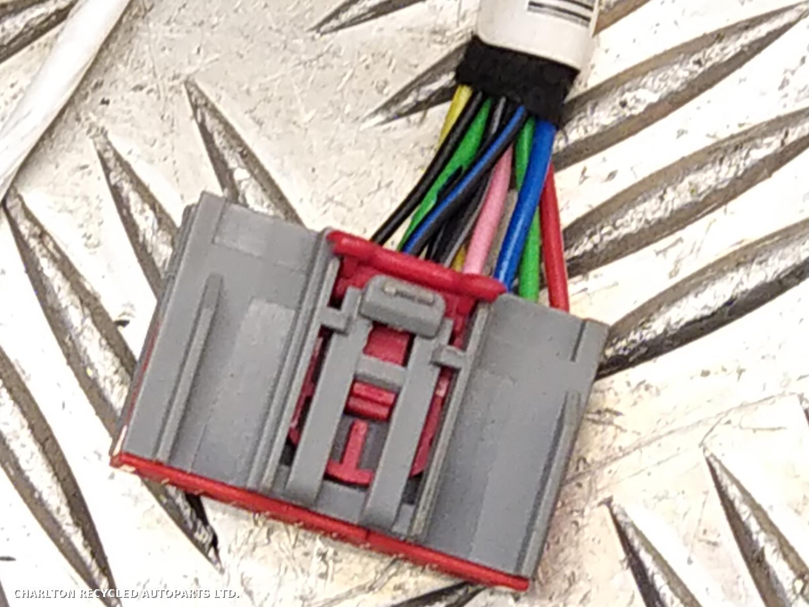 View Auto part L Door Mirror LAND ROVER DISCOVERY SPORT 2016