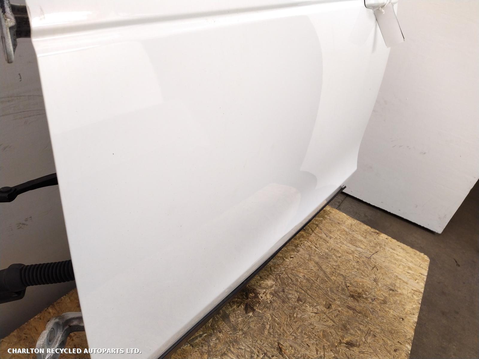 View Auto part L Front Door LAND ROVER DISCOVERY SPORT 2018