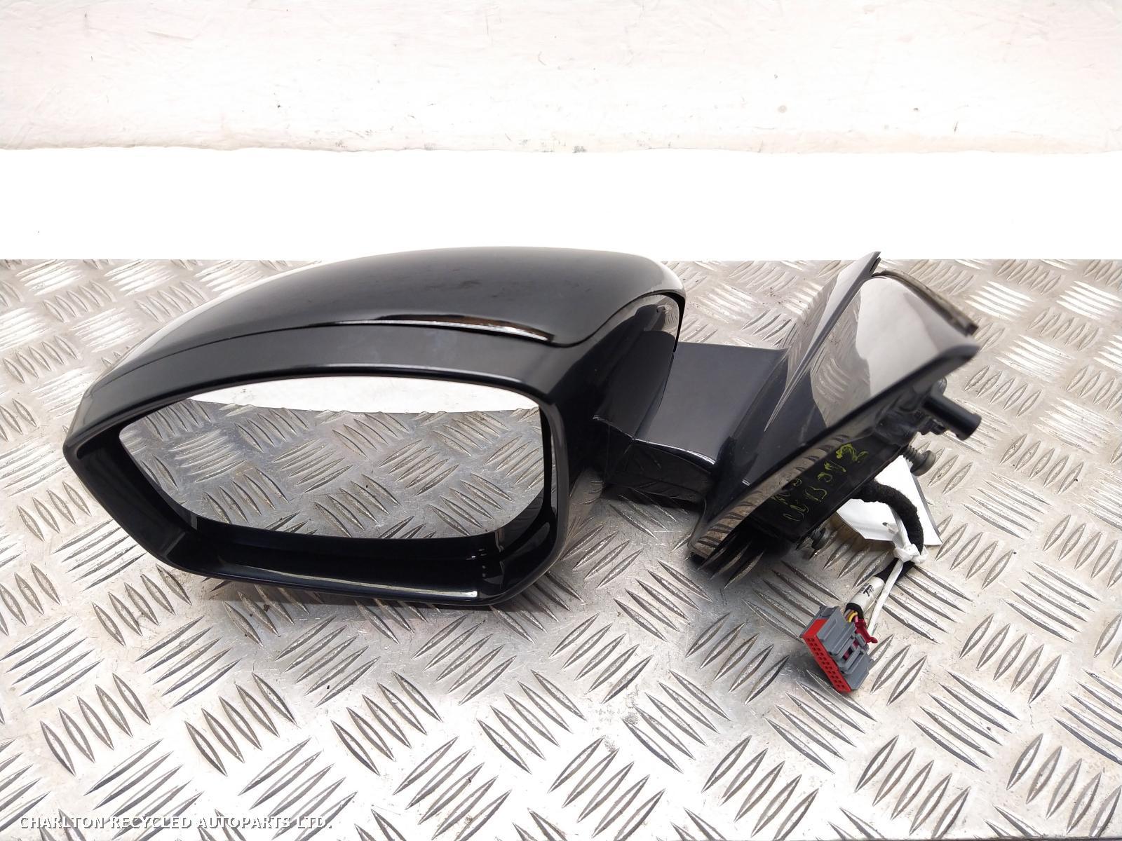 View Auto part L Door Mirror LAND ROVER DISCOVERY SPORT 2018