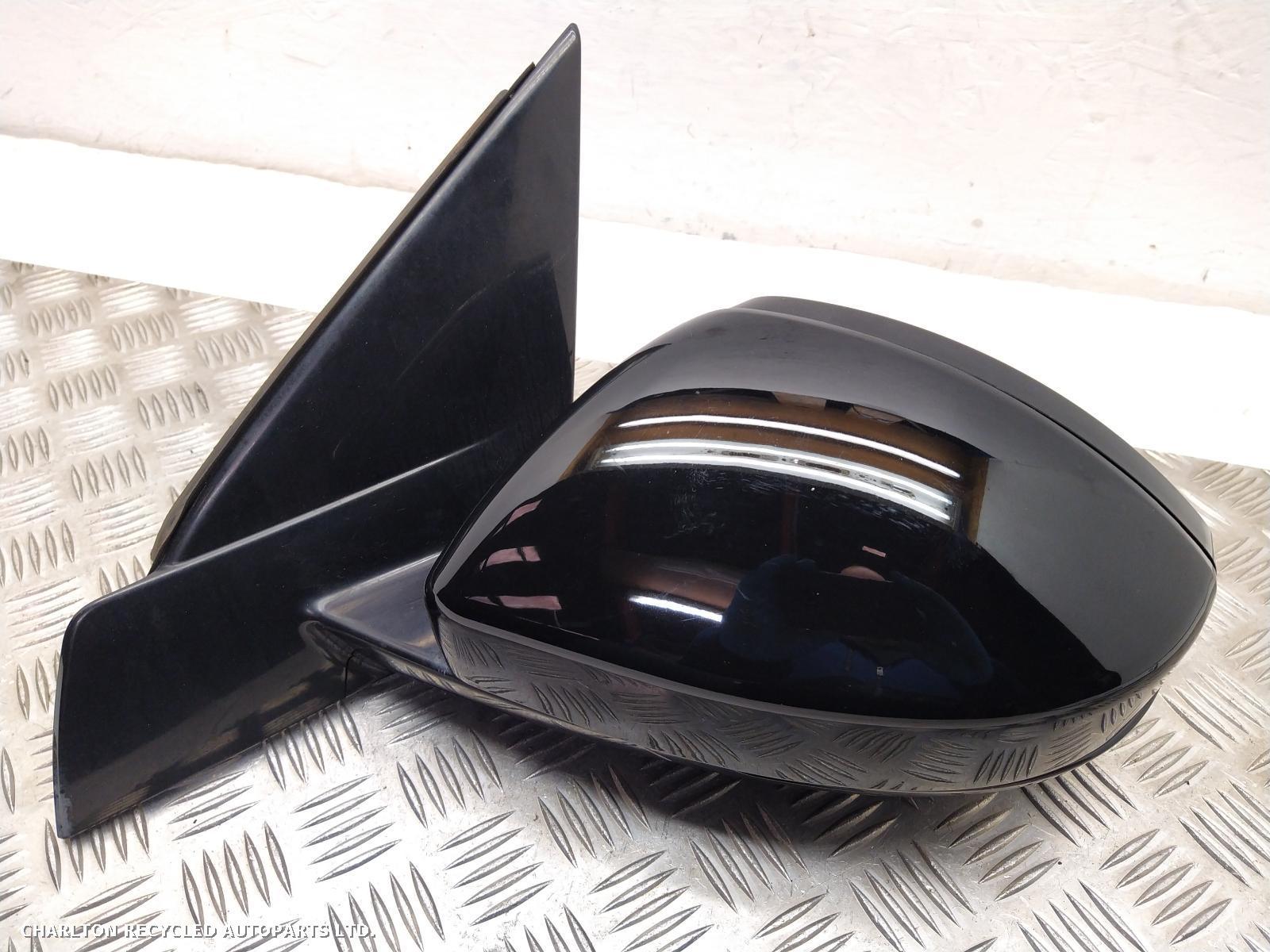 View Auto part L Door Mirror LAND ROVER DISCOVERY SPORT 2018
