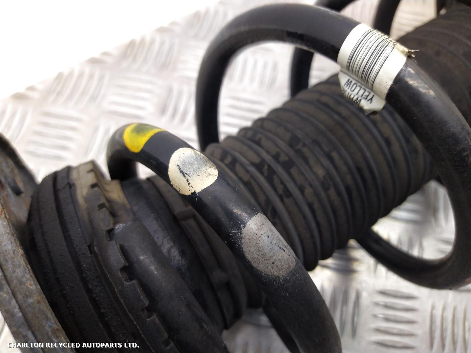 View Auto part LF Strut LAND ROVER DISCOVERY SPORT 2018