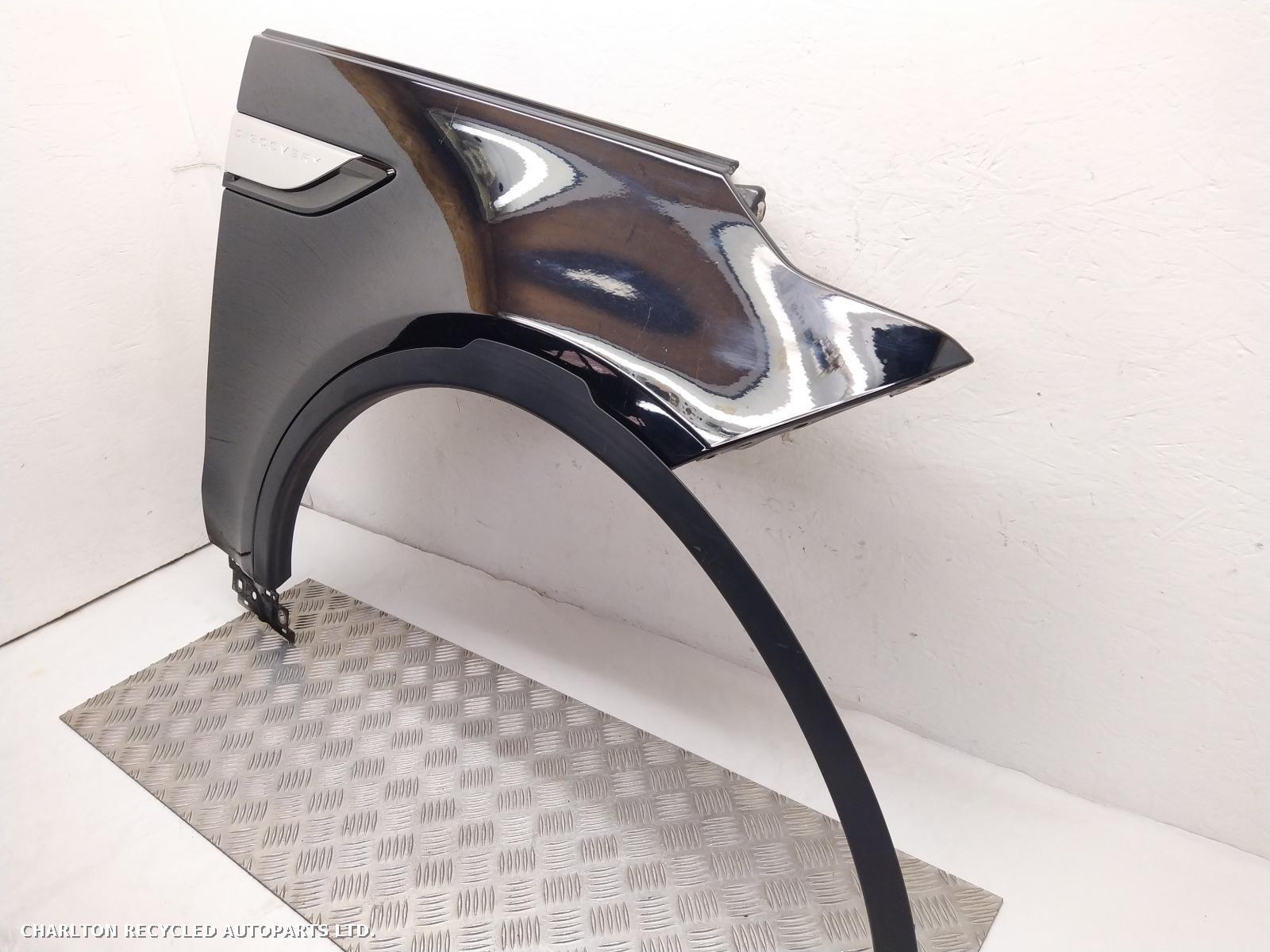 View Auto part R Wing LAND ROVER DISCOVERY 2017