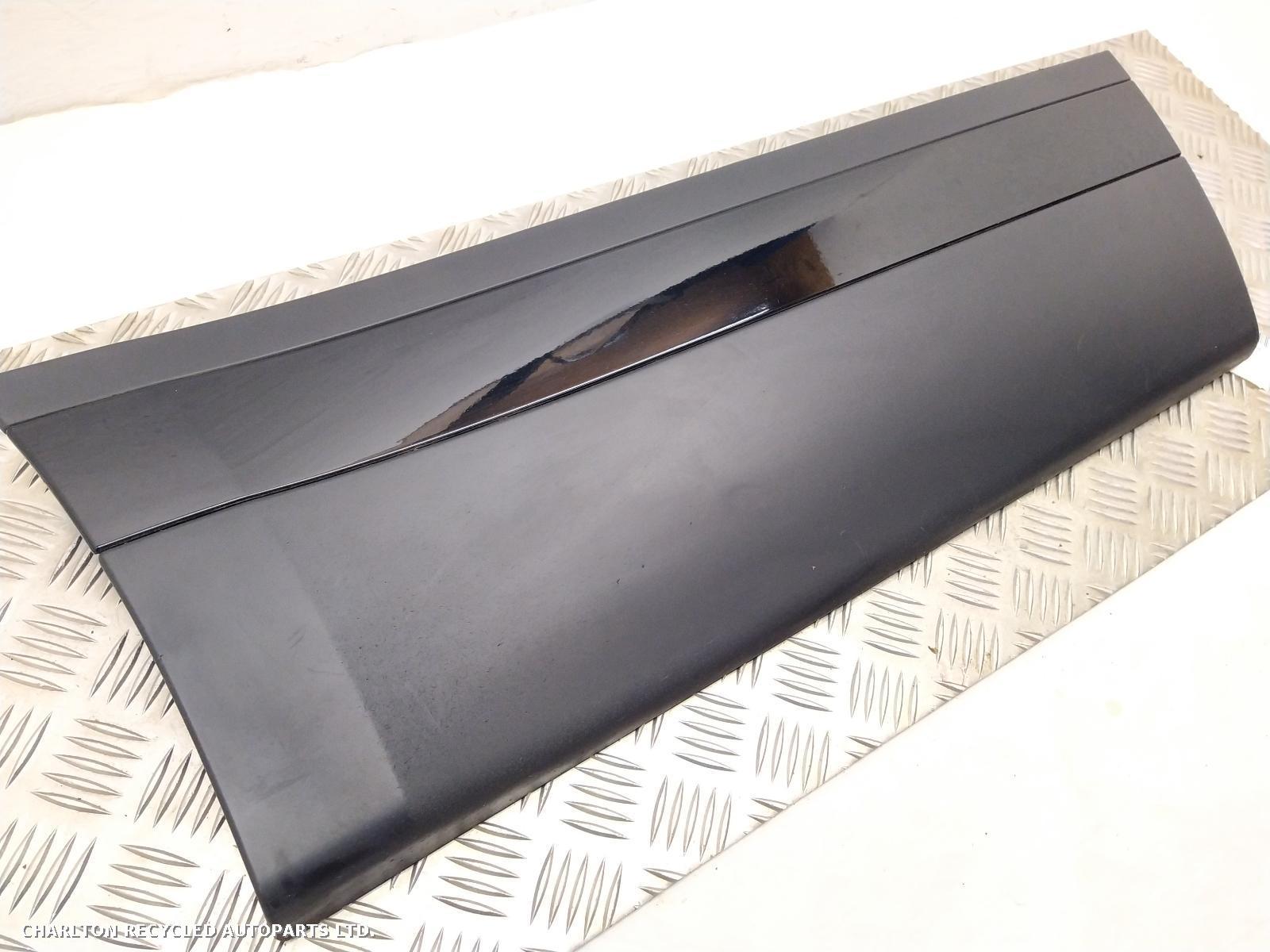 View Auto part Door Trim Exterior RR LAND ROVER RANGE ROVER VELAR 2019