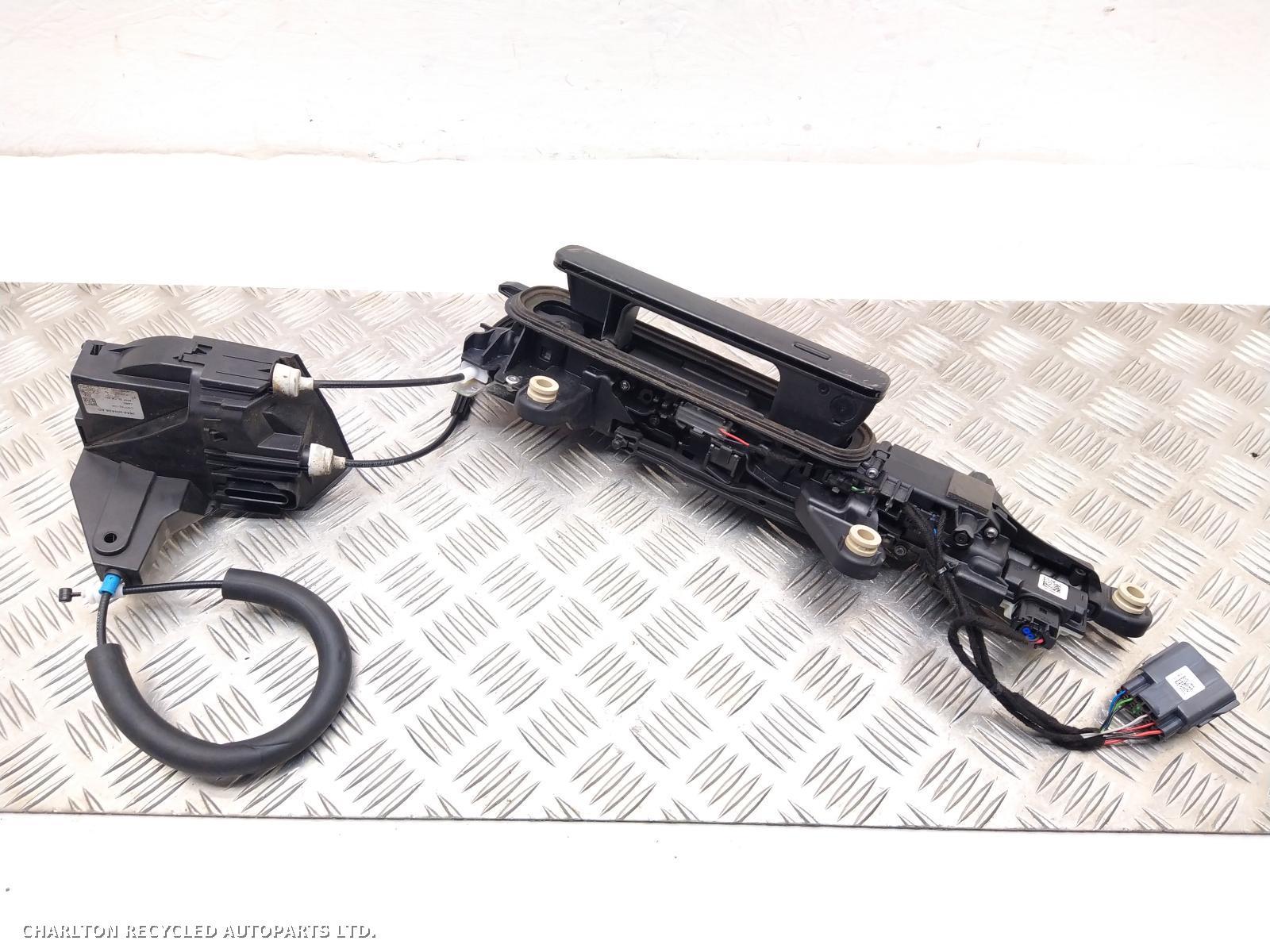 View Auto part Door Handle LAND ROVER RANGE ROVER VELAR 2019