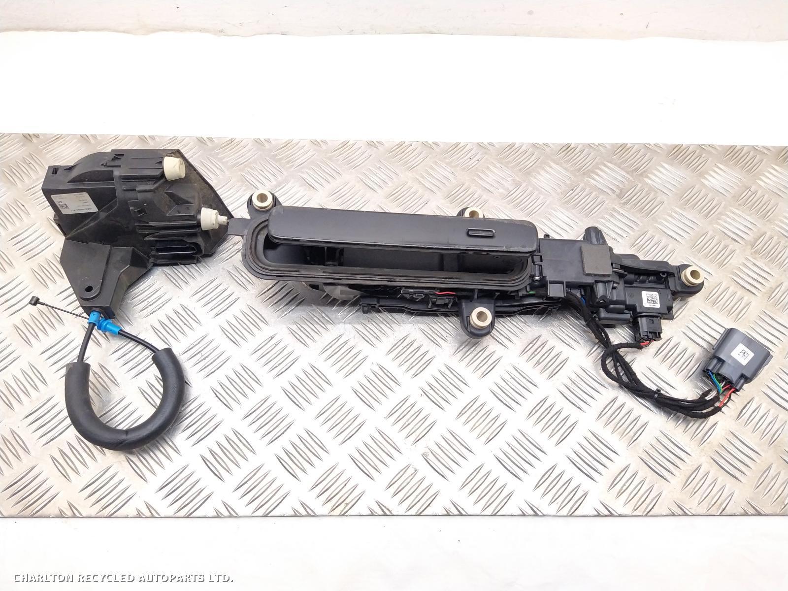 View Auto part Door Handle LAND ROVER RANGE ROVER VELAR 2019