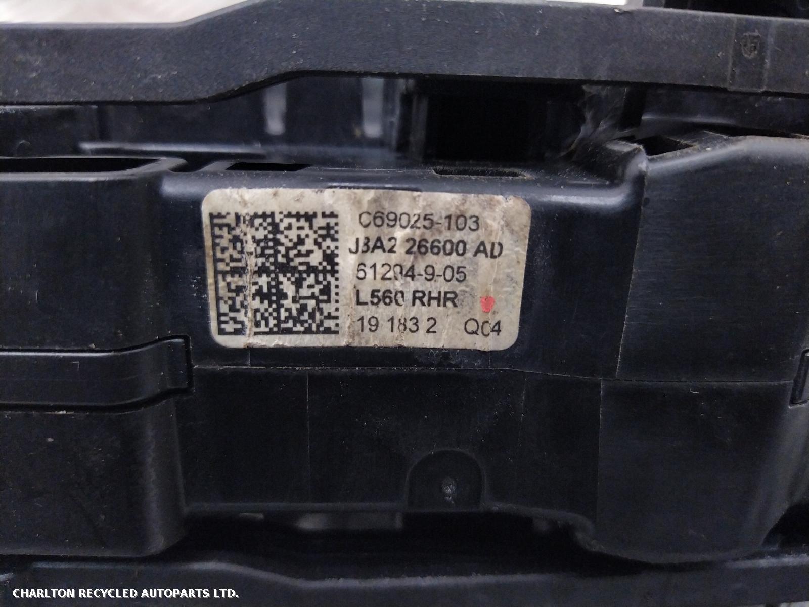 View Auto part Door Handle LAND ROVER RANGE ROVER VELAR 2019