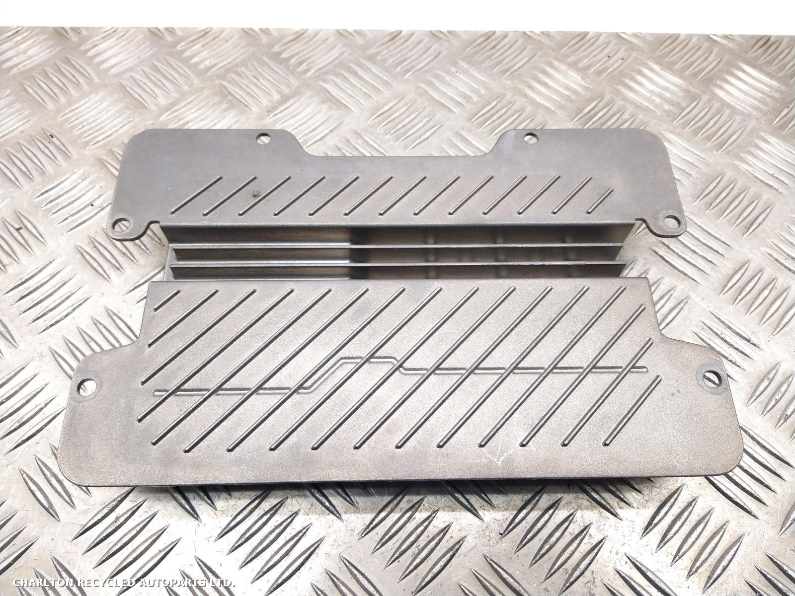 View Auto part Amplifier Unit LAND ROVER RANGE ROVER VELAR 2019