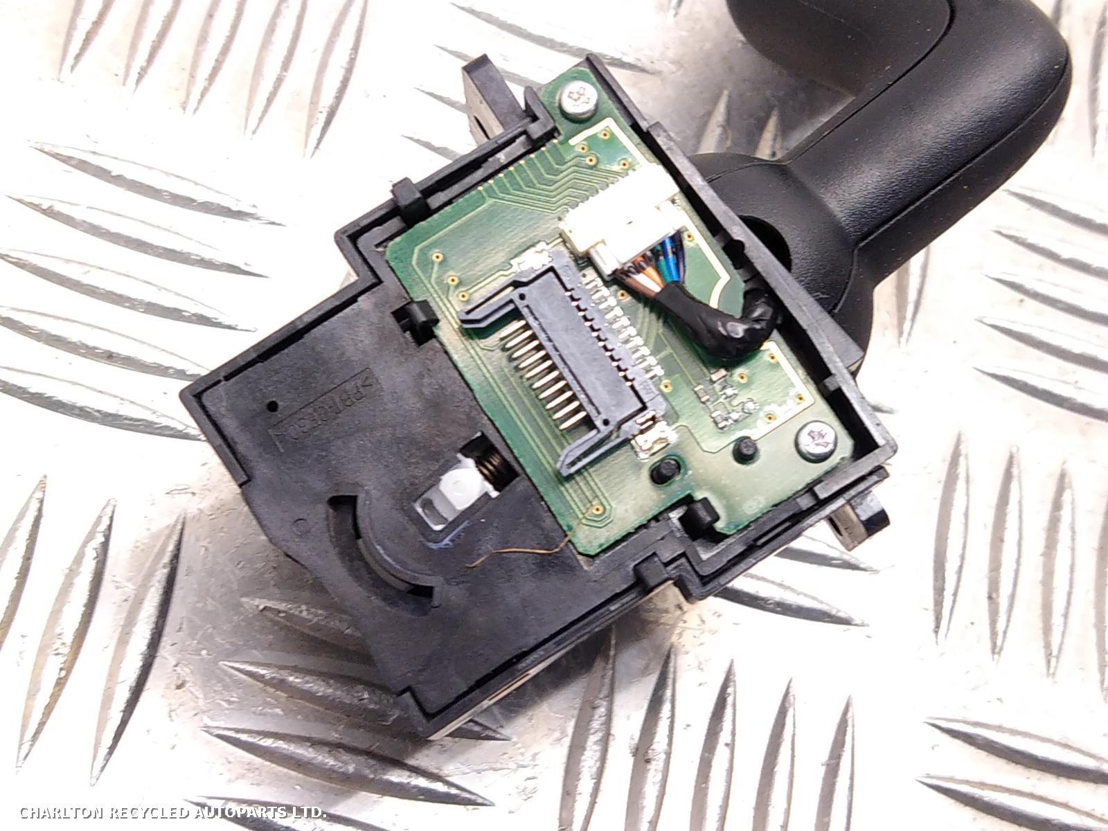 View Auto part Combination Switch LAND ROVER RANGE ROVER VELAR 2019