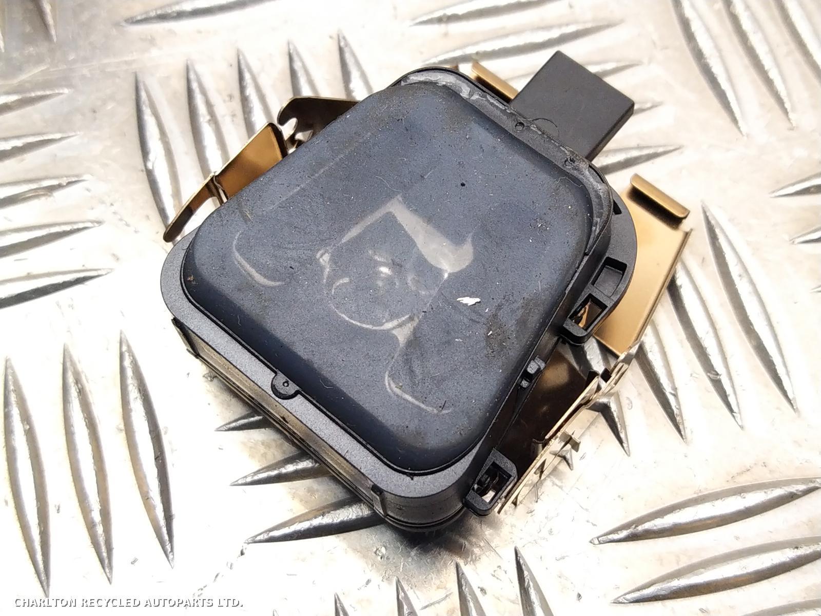 View Auto part Interior Mirror LAND ROVER RANGE ROVER VELAR 2019