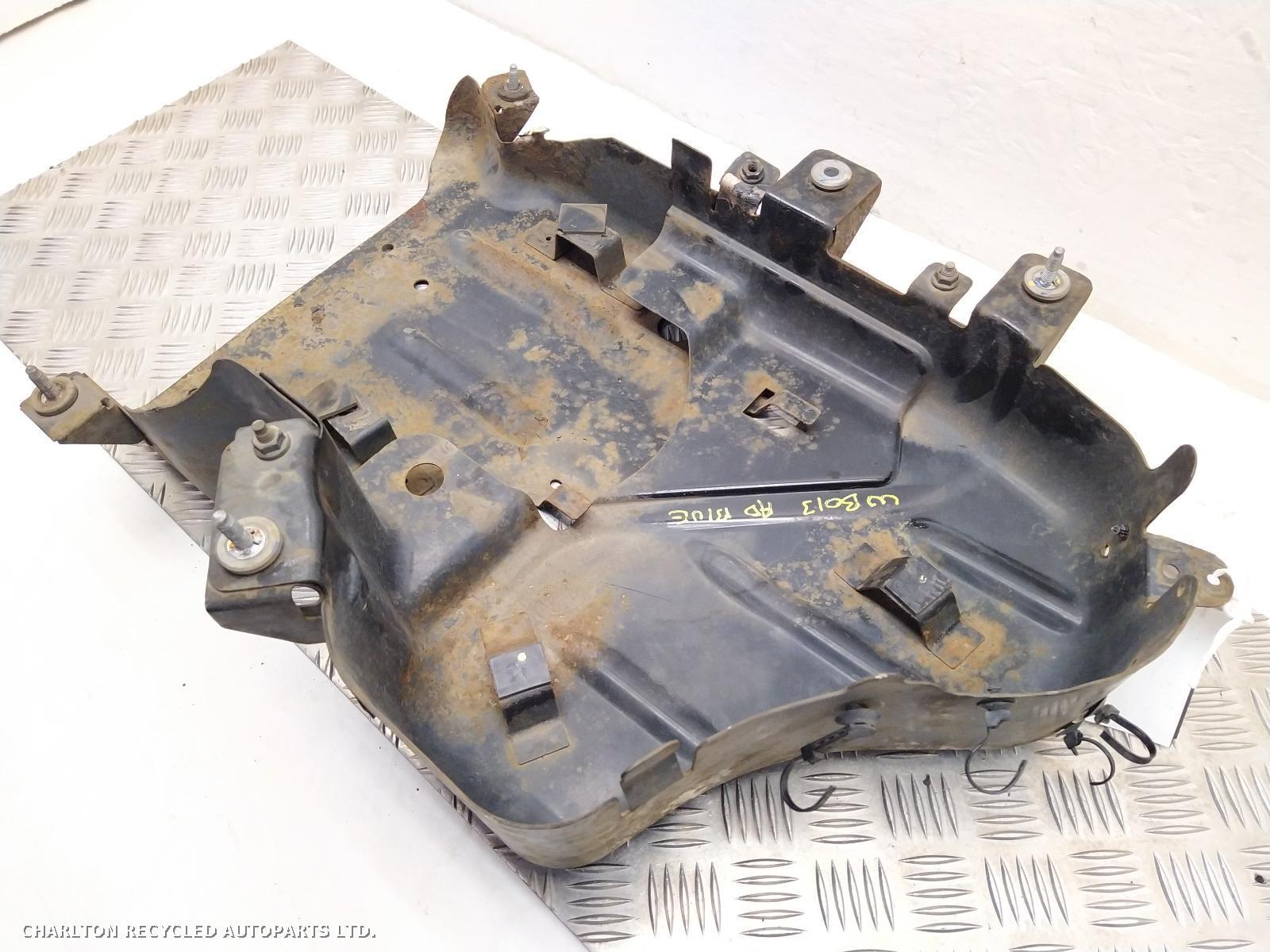 View Auto part GUARDS_VARIOUS LAND ROVER DISCOVERY 2017