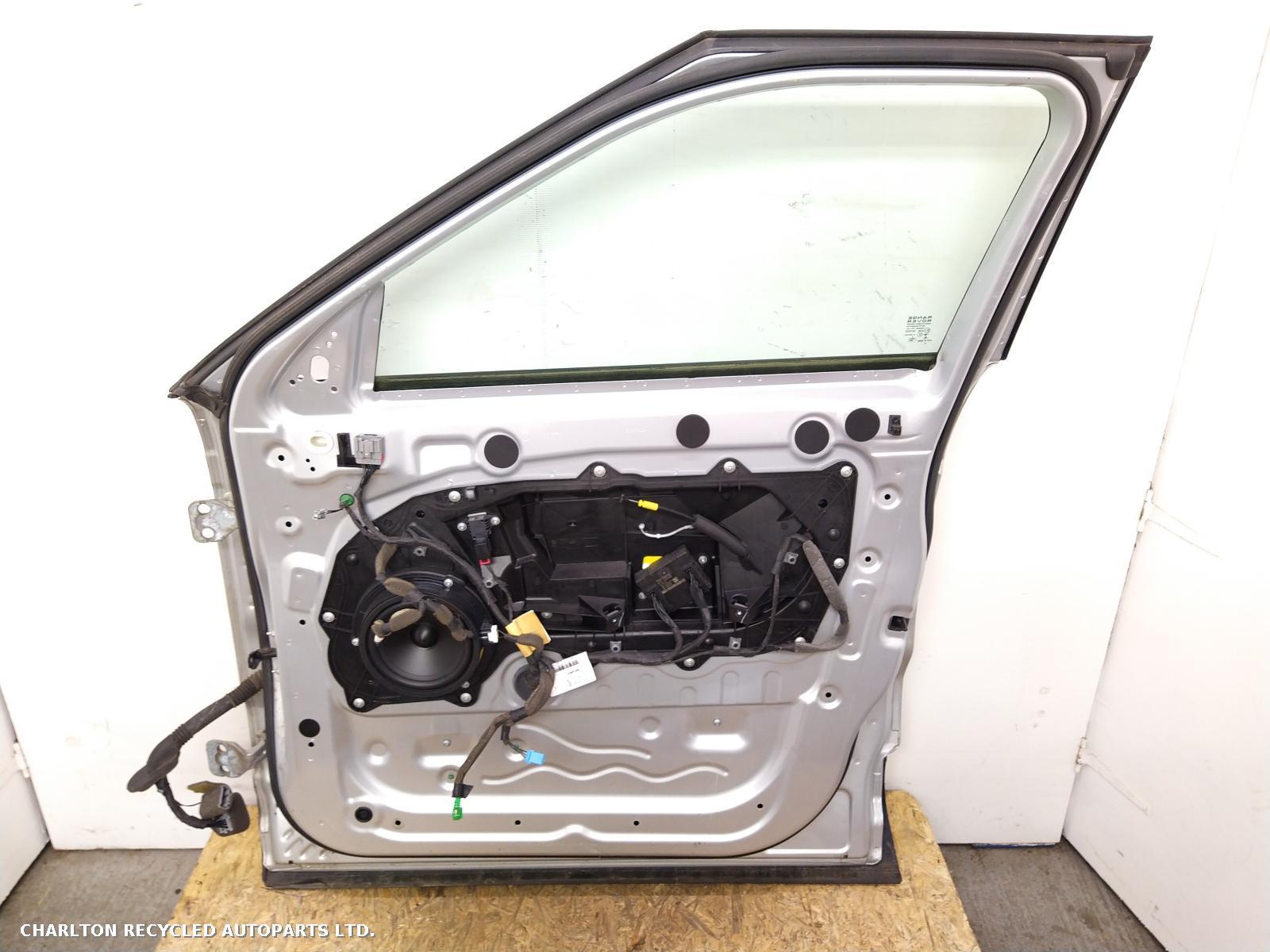 View Auto part R Front Door LAND ROVER RANGE ROVER EVOQUE 2016