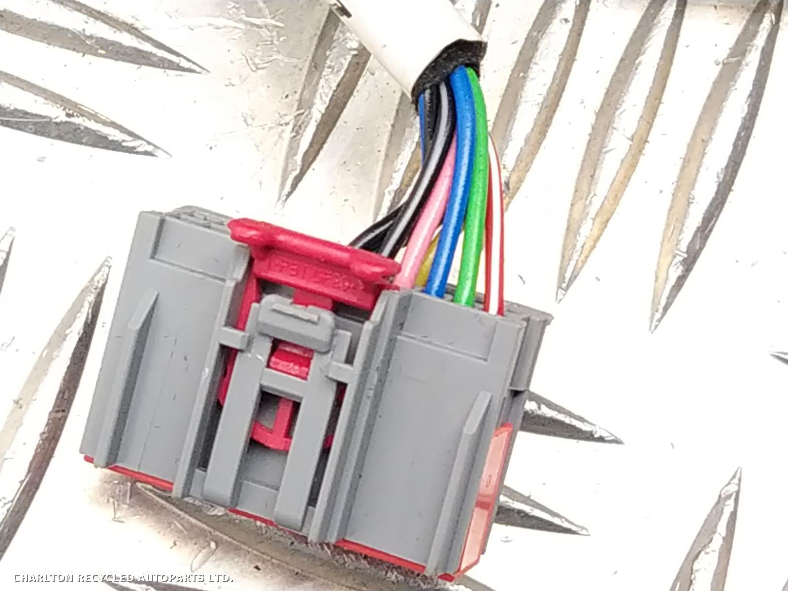 View Auto part R Door Mirror LAND ROVER RANGE ROVER EVOQUE 2016