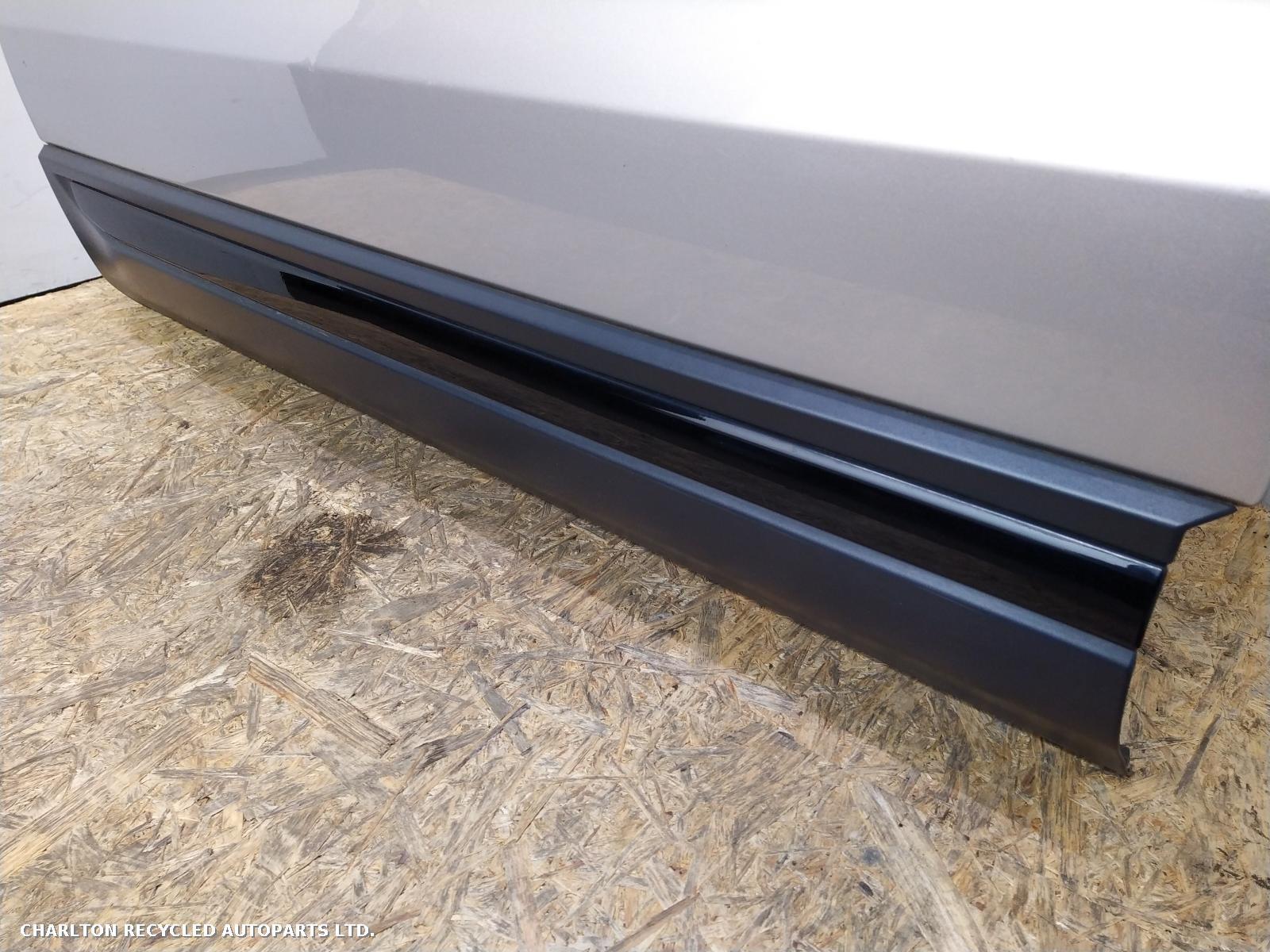 View Auto part L Front Door LAND ROVER RANGE ROVER EVOQUE 2016