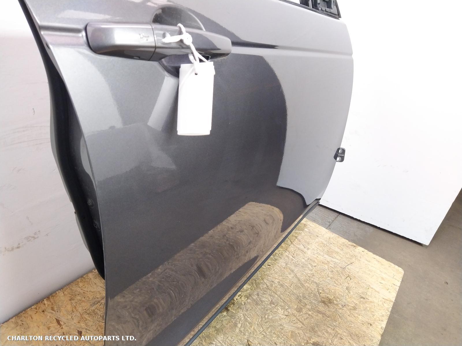 2018 LAND ROVER DISCOVERY SPORT R Front Door View Auto part R Front Door LAND ROVER DISCOVERY SPORT 2018