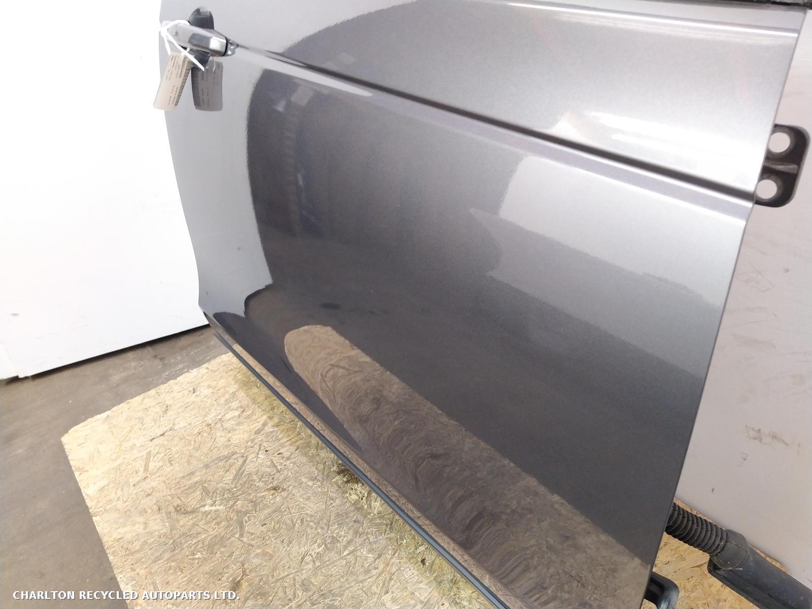 2018 LAND ROVER DISCOVERY SPORT R Front Door View Auto part R Front Door LAND ROVER DISCOVERY SPORT 2018