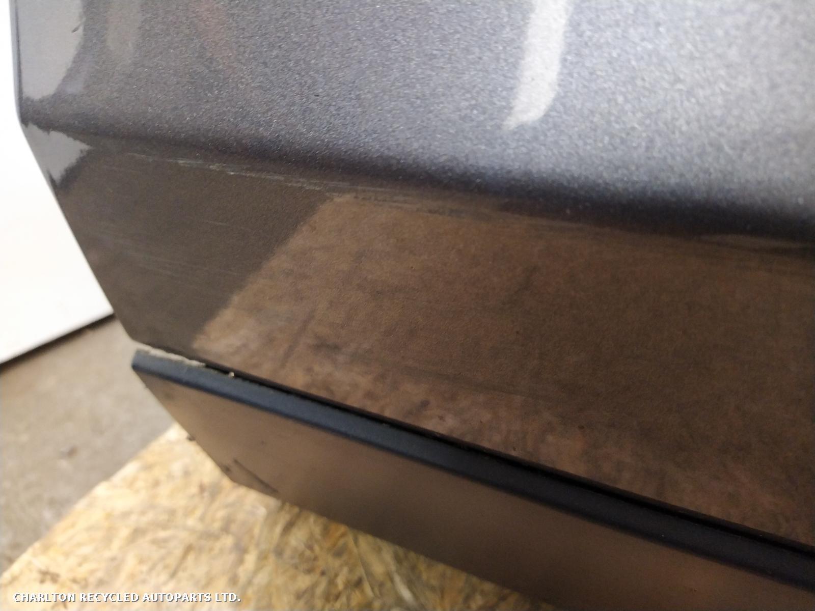 2018 LAND ROVER DISCOVERY SPORT R Front Door View Auto part R Front Door LAND ROVER DISCOVERY SPORT 2018