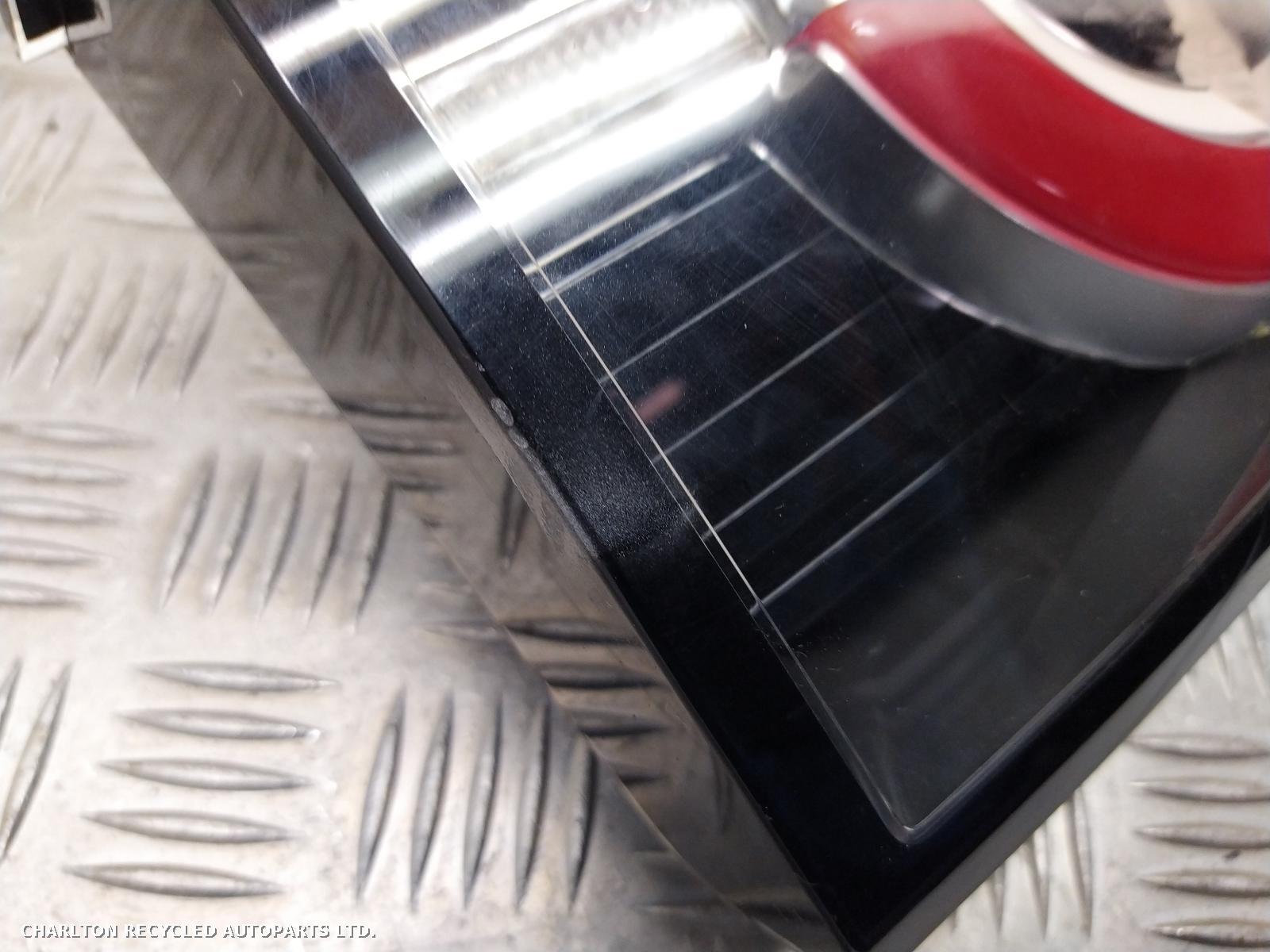 2018 LAND ROVER DISCOVERY SPORT R Taillight View Auto part R Taillight LAND ROVER DISCOVERY SPORT 2018