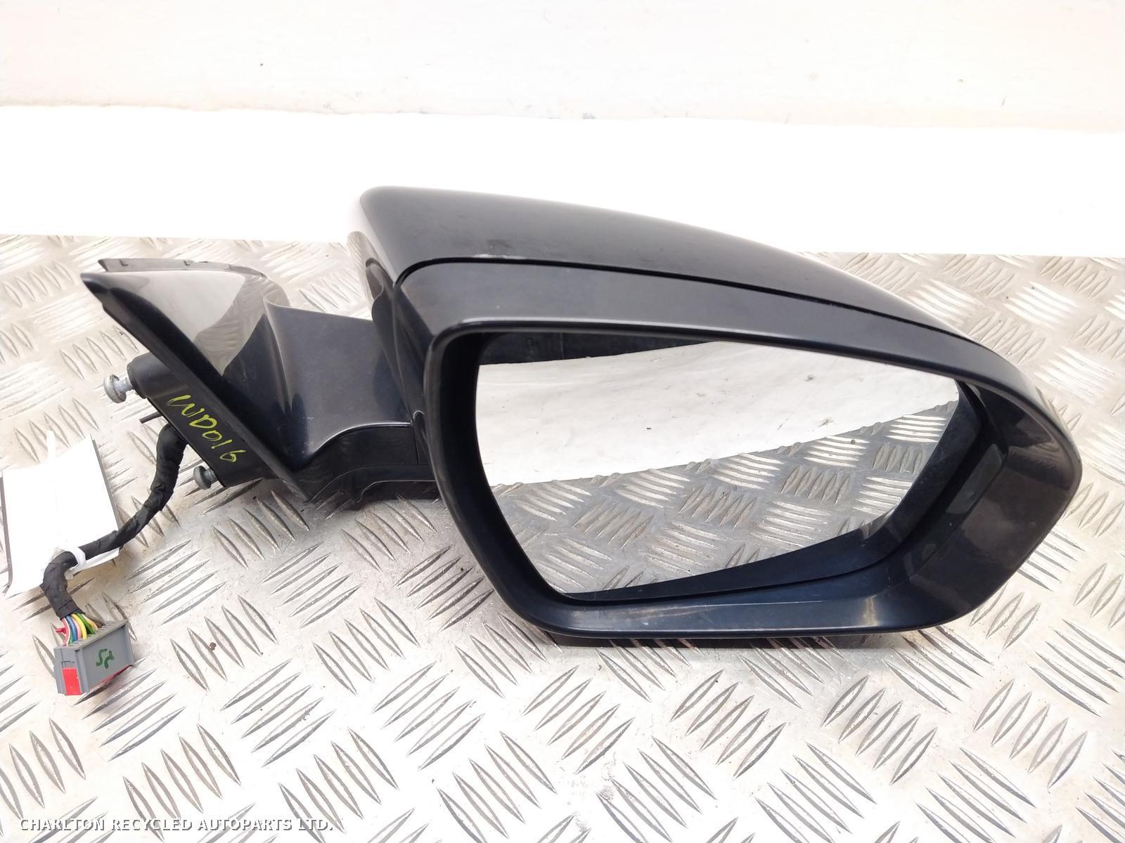 View Auto part R Door Mirror LAND ROVER RANGE ROVER EVOQUE 2011