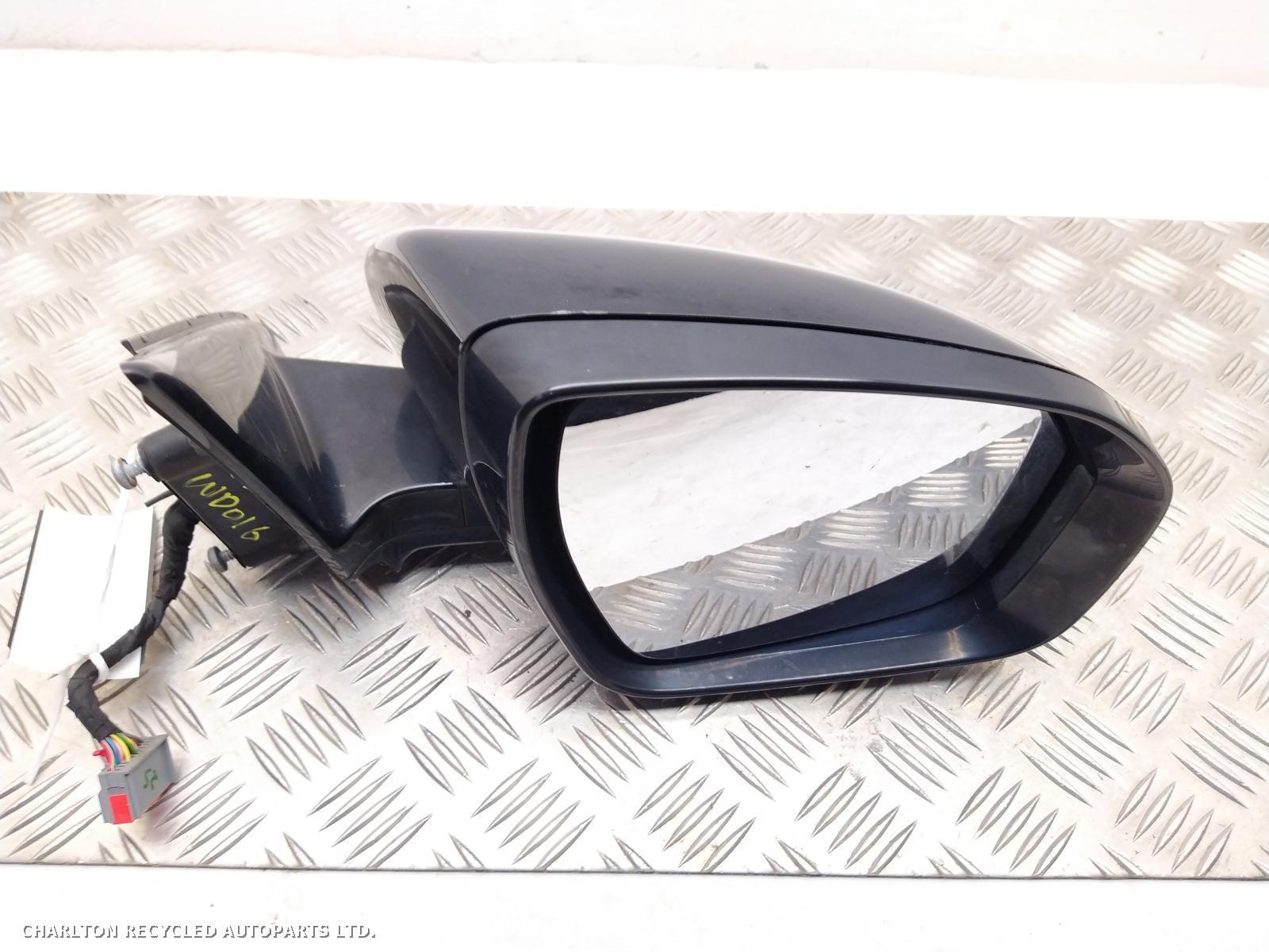 View Auto part R Door Mirror LAND ROVER RANGE ROVER EVOQUE 2011