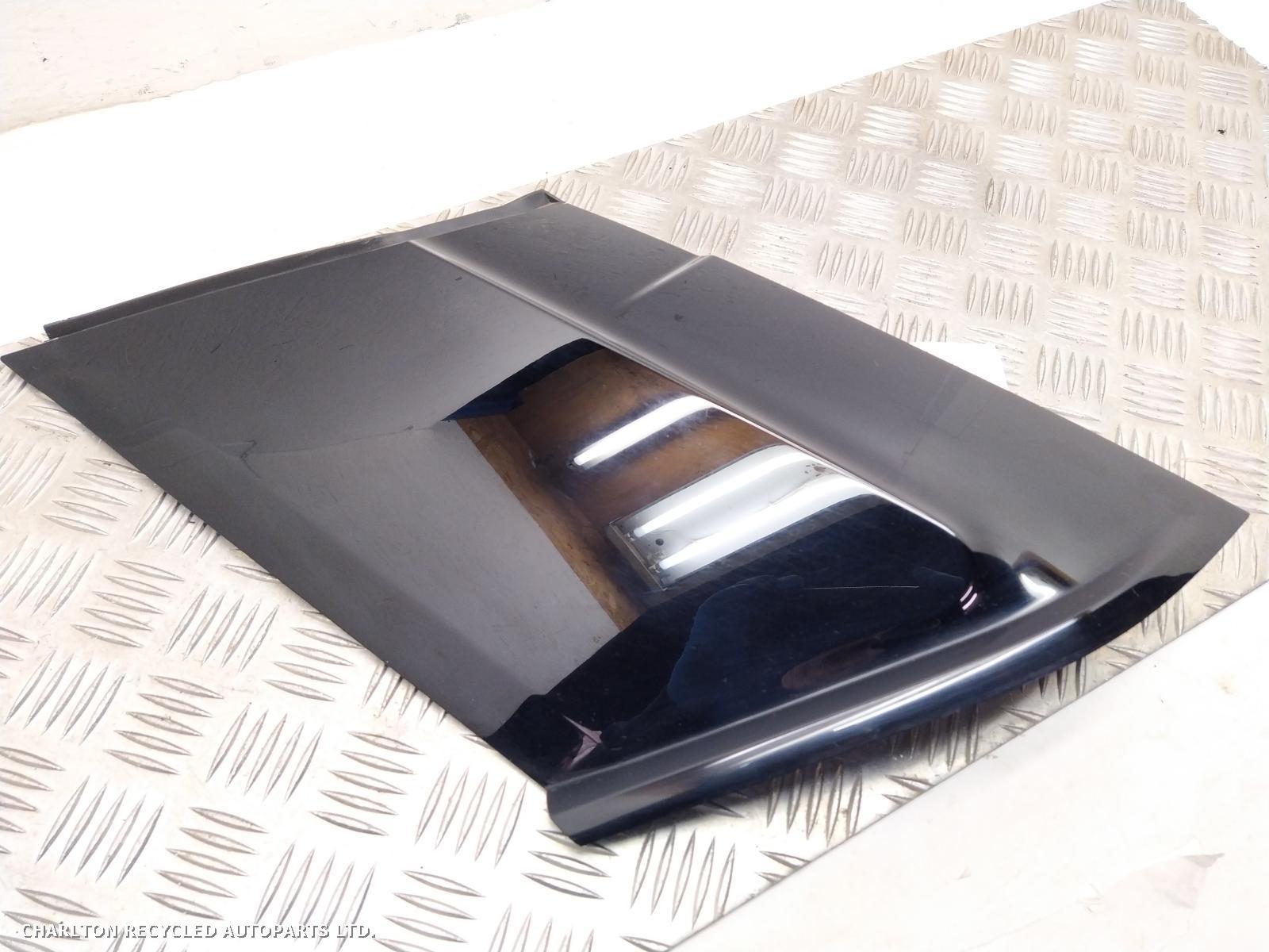 2016 LAND ROVER RANGE ROVER EVOQUE D_POST_MOULDING View Auto part D_POST_MOULDING LAND ROVER RANGE ROVER EVOQUE 2016
