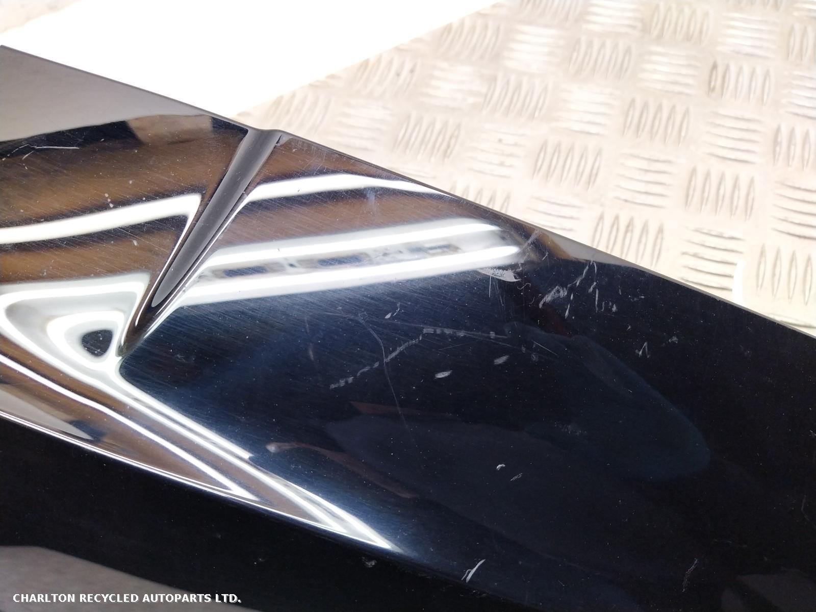 View Auto part D_POST_MOULDING LAND ROVER RANGE ROVER EVOQUE 2015