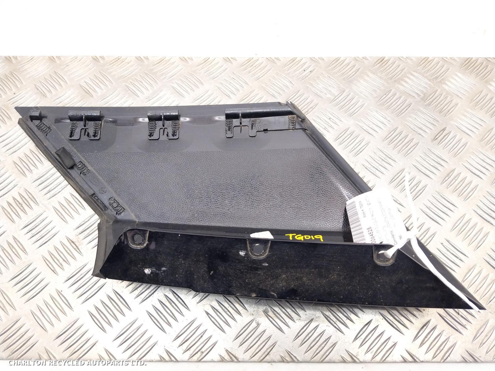 View Auto part D_POST_MOULDING LAND ROVER RANGE ROVER EVOQUE 2015