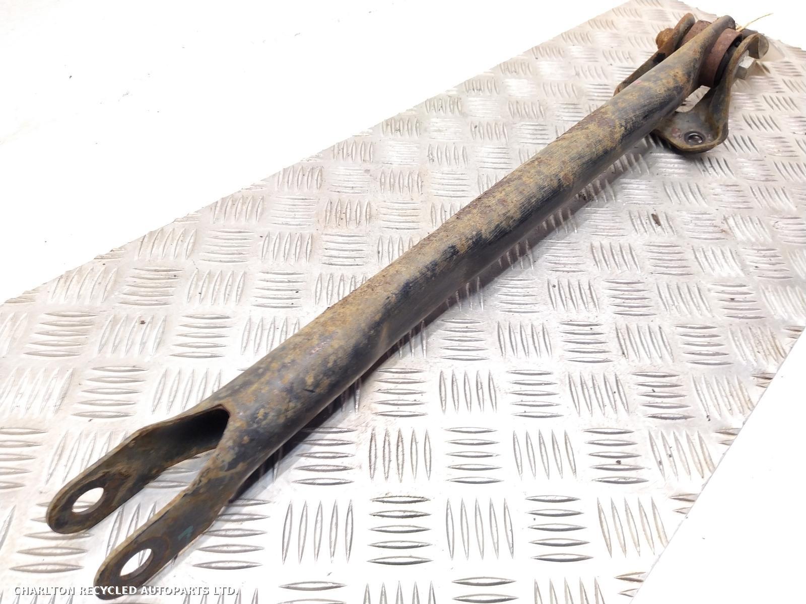 2016 LAND ROVER RANGE ROVER EVOQUE RR Lower Control Arm View Auto part RR Lower Control Arm LAND ROVER RANGE ROVER EVOQUE 2016