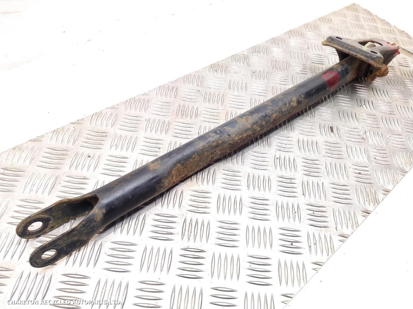 2016 LAND ROVER RANGE ROVER EVOQUE RR Lower Control Arm View Auto part RR Lower Control Arm LAND ROVER RANGE ROVER EVOQUE 2016
