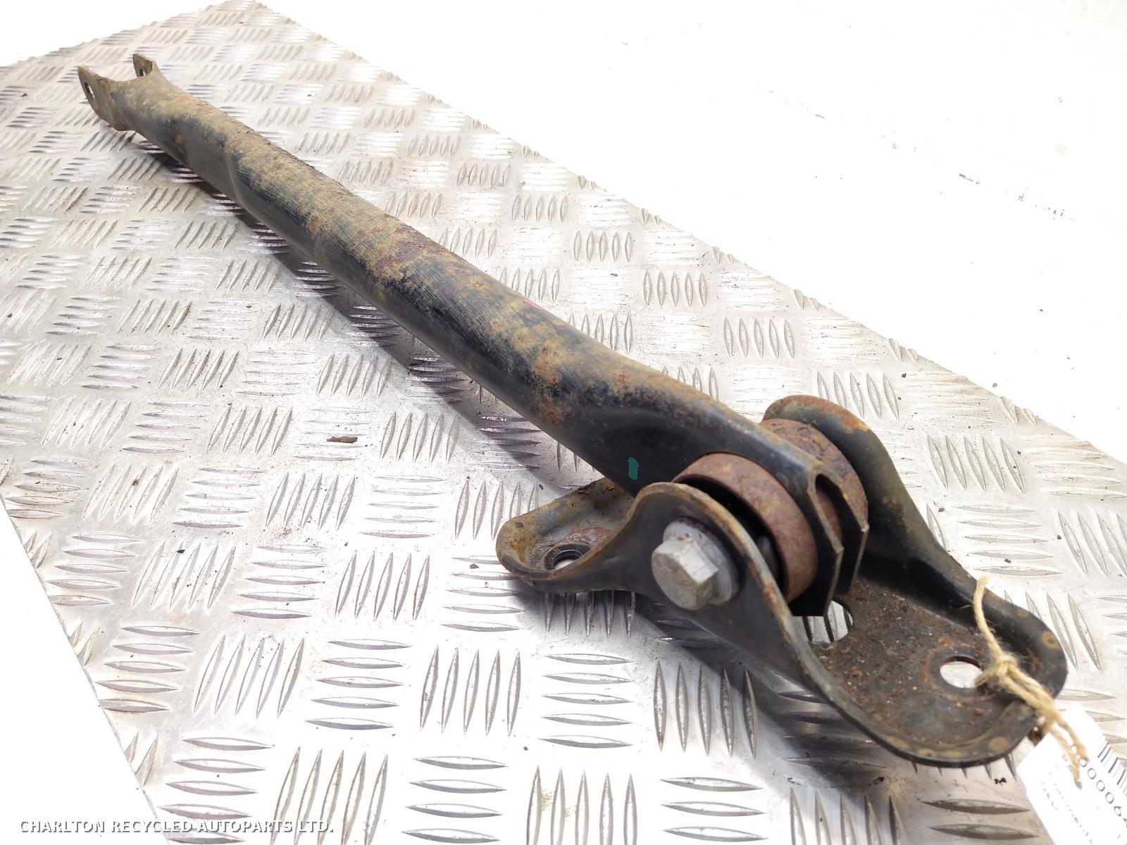 2016 LAND ROVER RANGE ROVER EVOQUE RR Lower Control Arm View Auto part RR Lower Control Arm LAND ROVER RANGE ROVER EVOQUE 2016