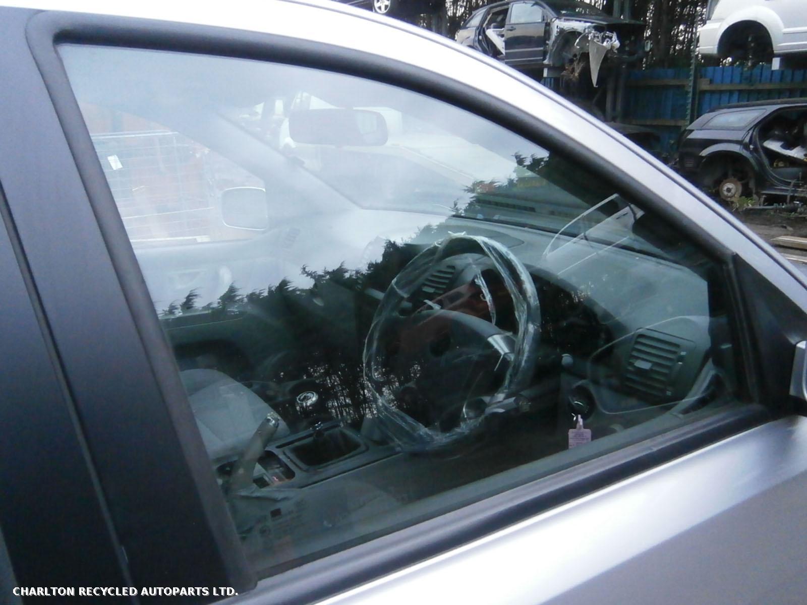 View Auto part Wiper Motor Front KIA SORENTO 2004