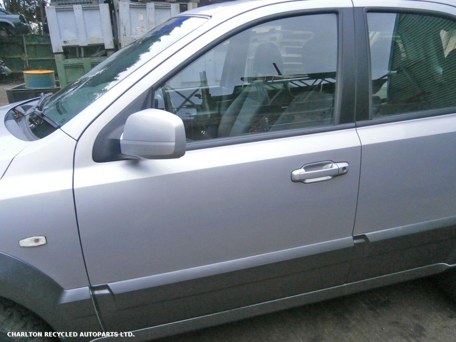 View Auto part Wiper Motor Front KIA SORENTO 2004