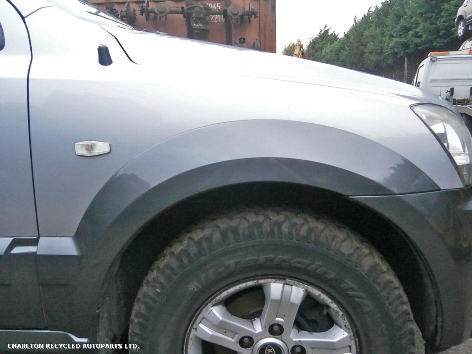 View Auto part Wiper Motor Front KIA SORENTO 2004