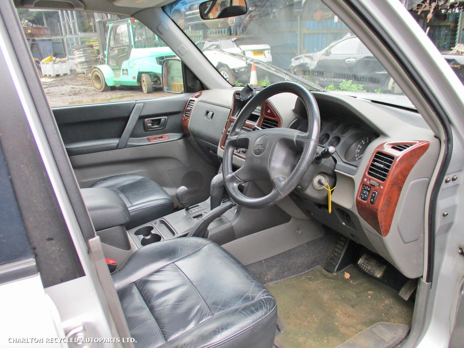 View Auto part R Quarter Window MITSUBISHI SHOGUN 2003