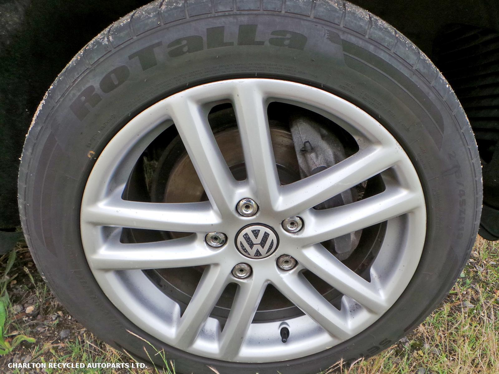 View Auto part Radiator VOLKSWAGEN TOUAREG 2008