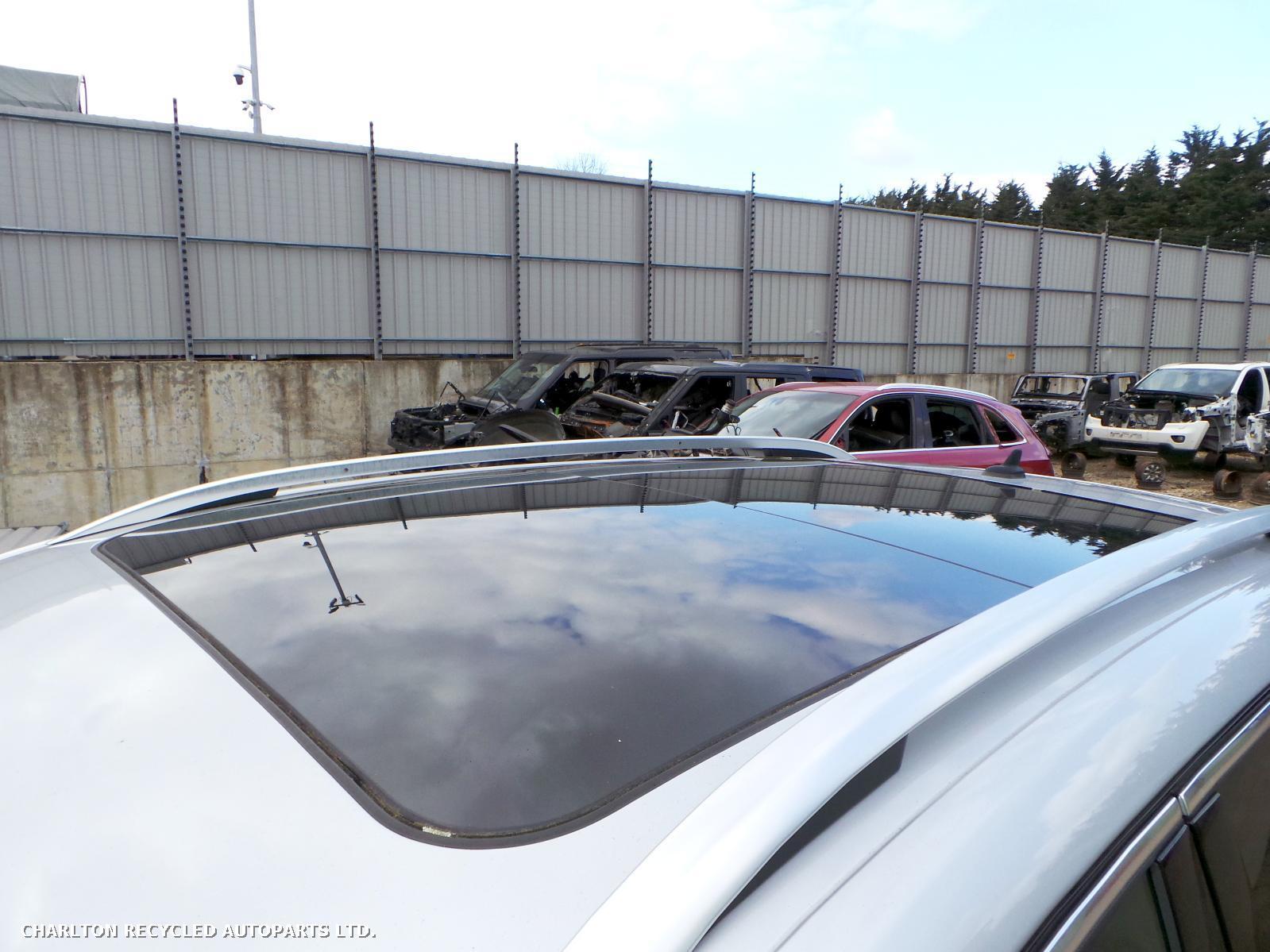 View Auto part RR Lower Control Arm VOLKSWAGEN TOUAREG 2013