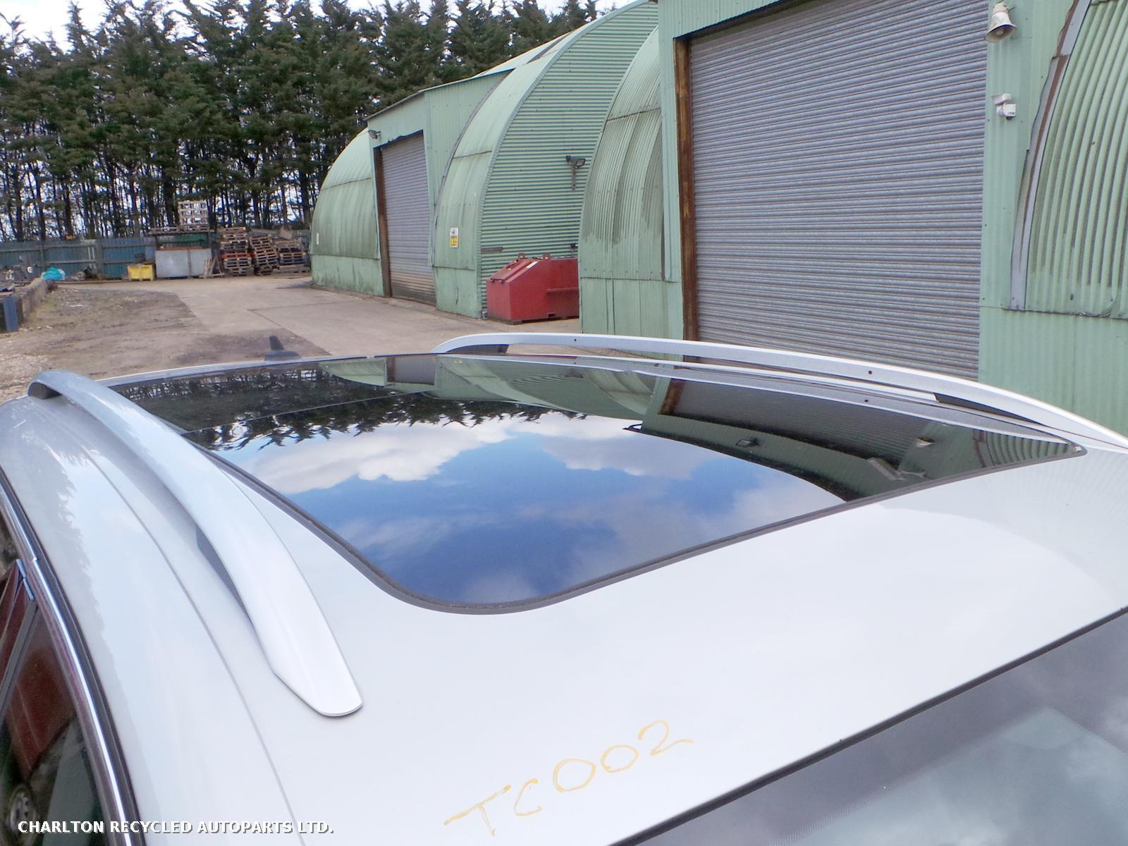 View Auto part RR Lower Control Arm VOLKSWAGEN TOUAREG 2013