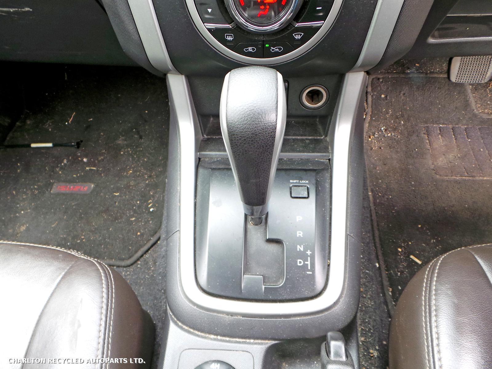 View Auto part L Front Door ISUZU D-MAX 2012