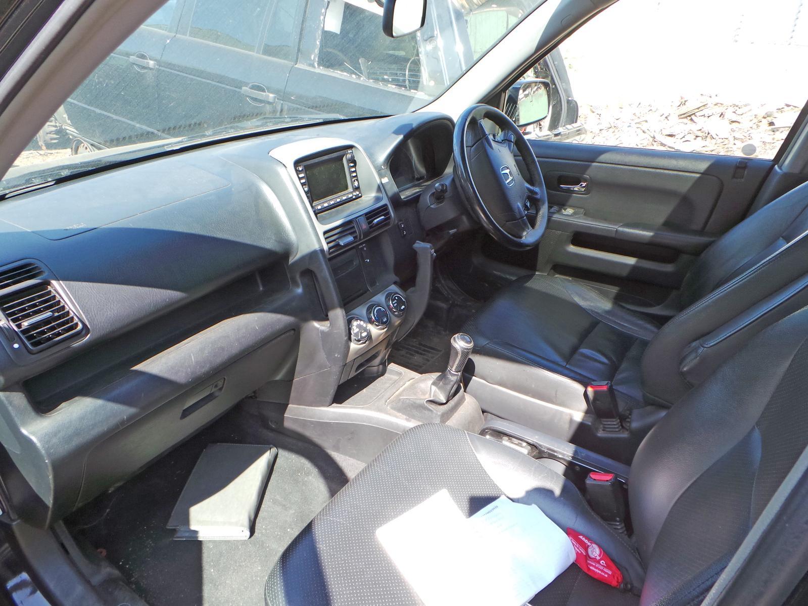 View HONDA CRV 2006 5 Door Estate Breaking