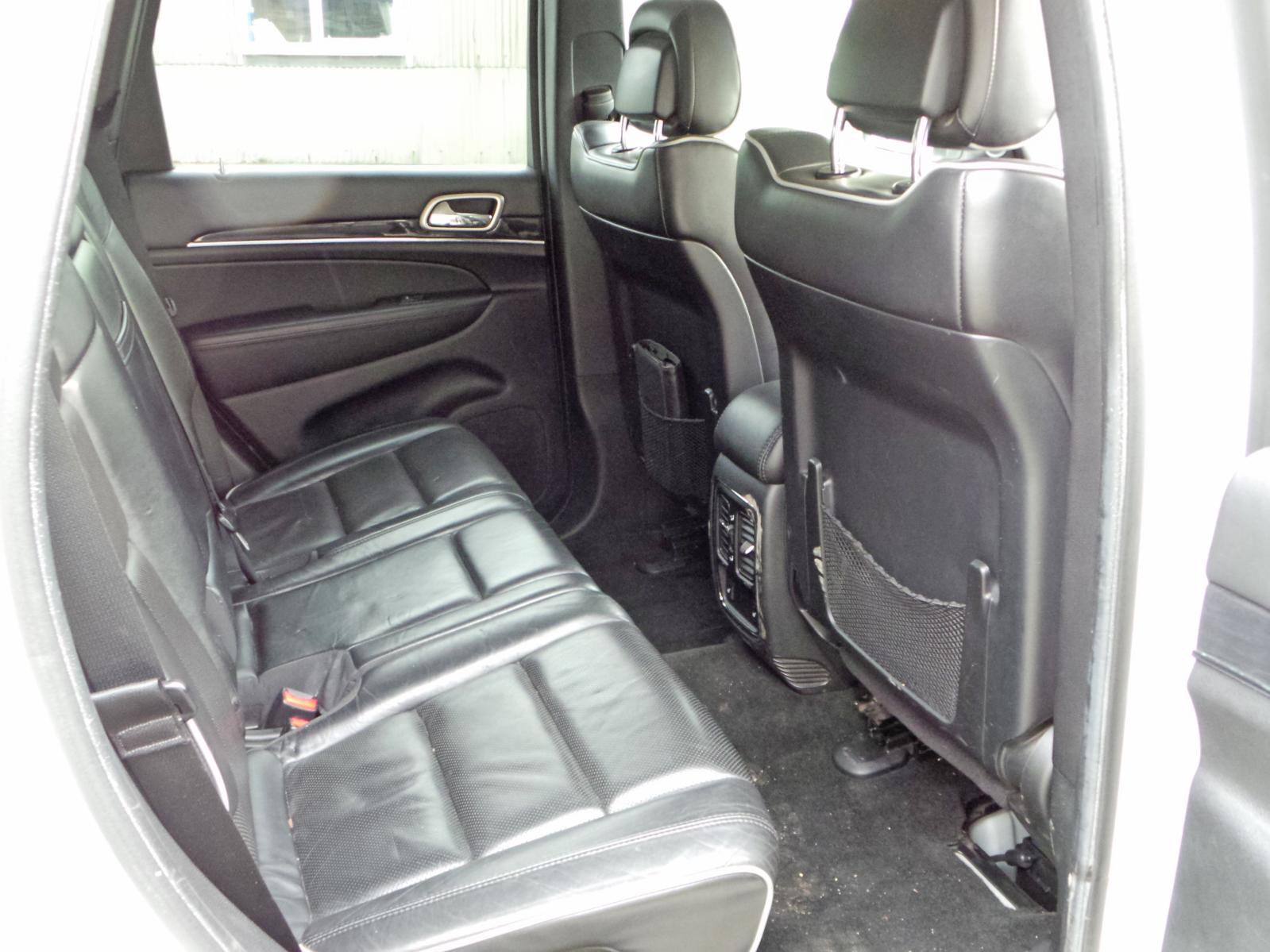 View JEEP GRAND CHEROKEE 2013 5 Door Estate Breaking