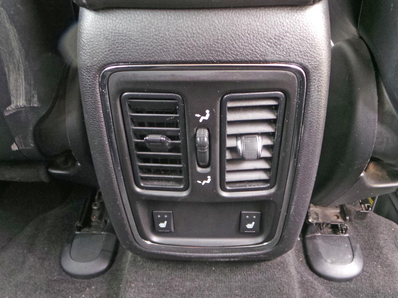 View JEEP GRAND CHEROKEE 2013 5 Door Estate Breaking
