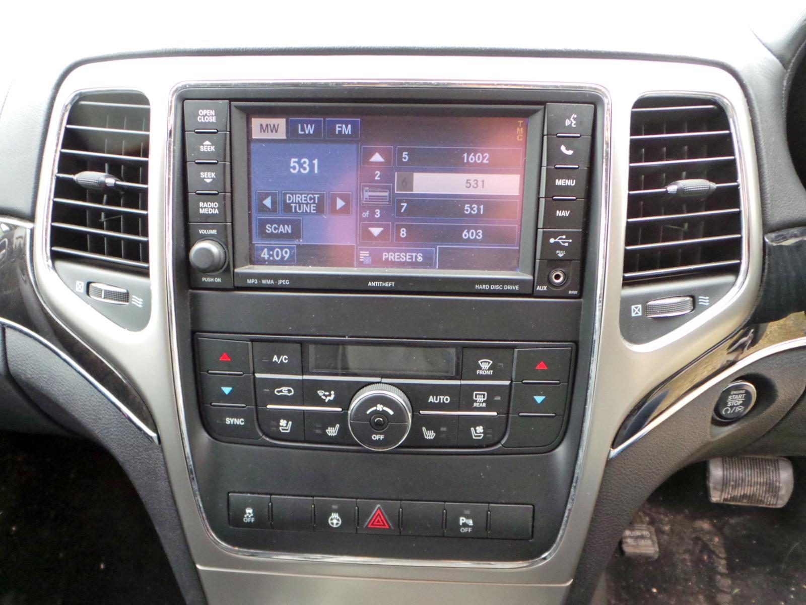 View JEEP GRAND CHEROKEE 2013 5 Door Estate Breaking