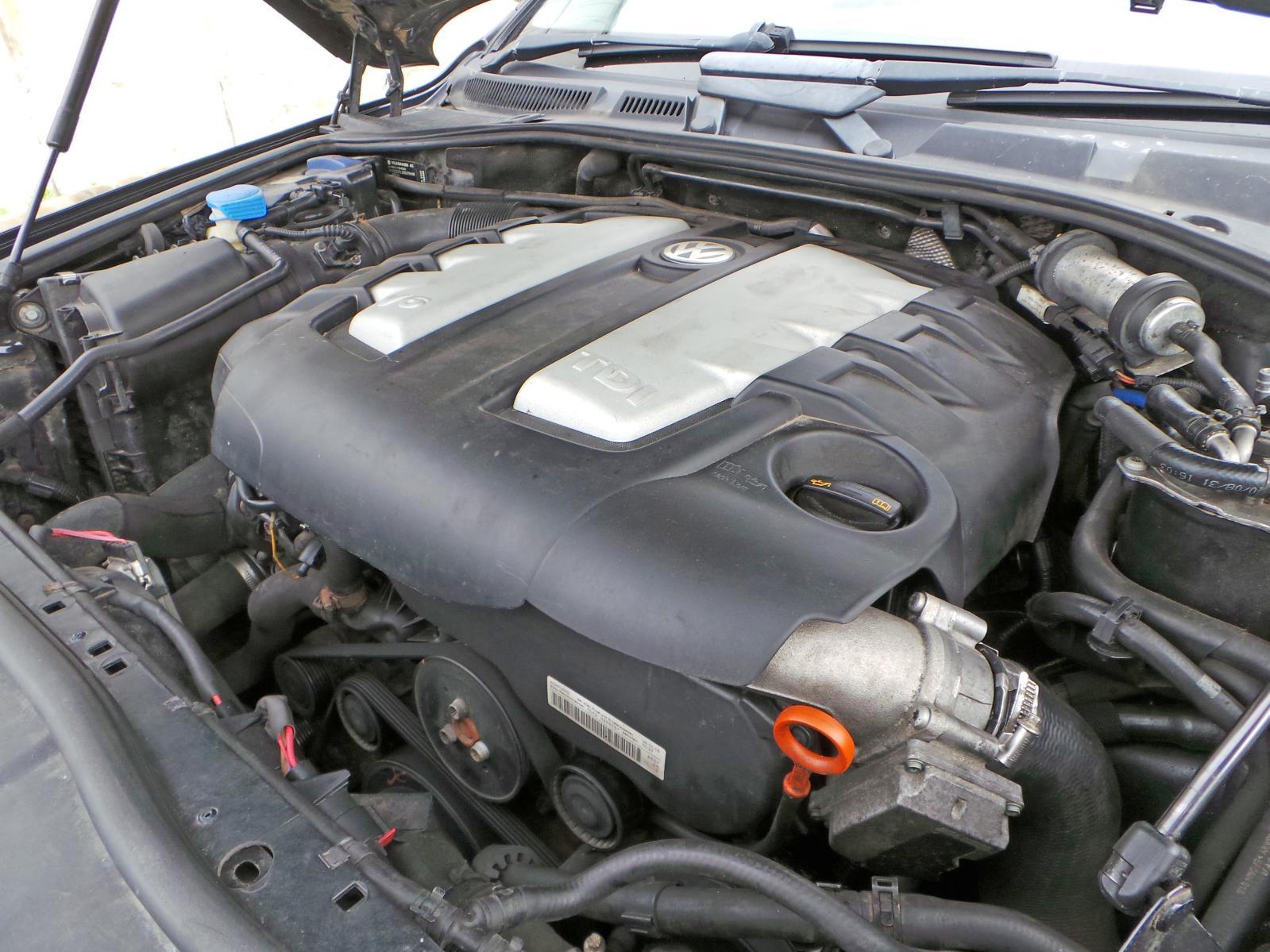 View VOLKSWAGEN TOUAREG 2008 5 Door Estate Breaking