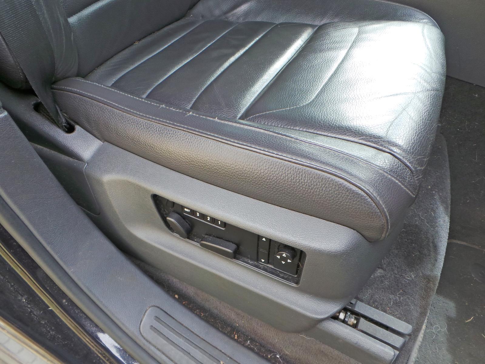 View VOLKSWAGEN TOUAREG 2008 5 Door Estate Breaking