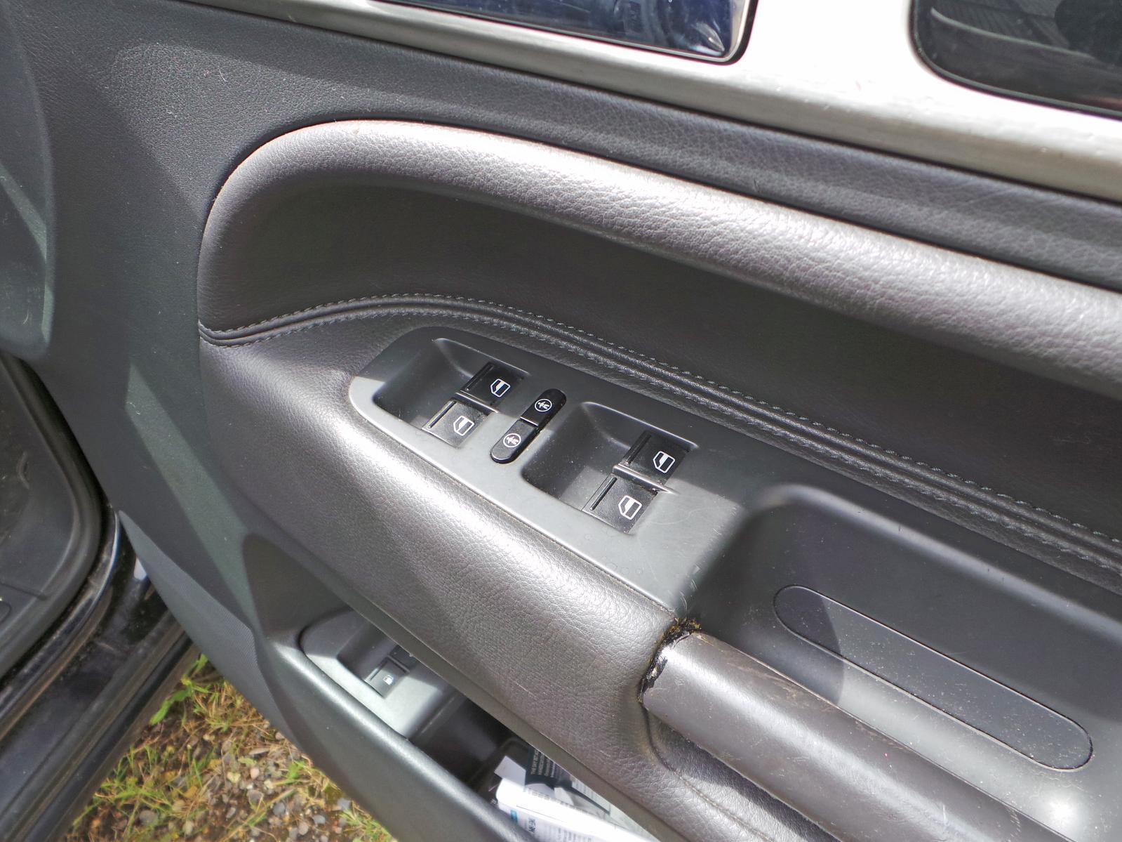 View VOLKSWAGEN TOUAREG 2008 5 Door Estate Breaking