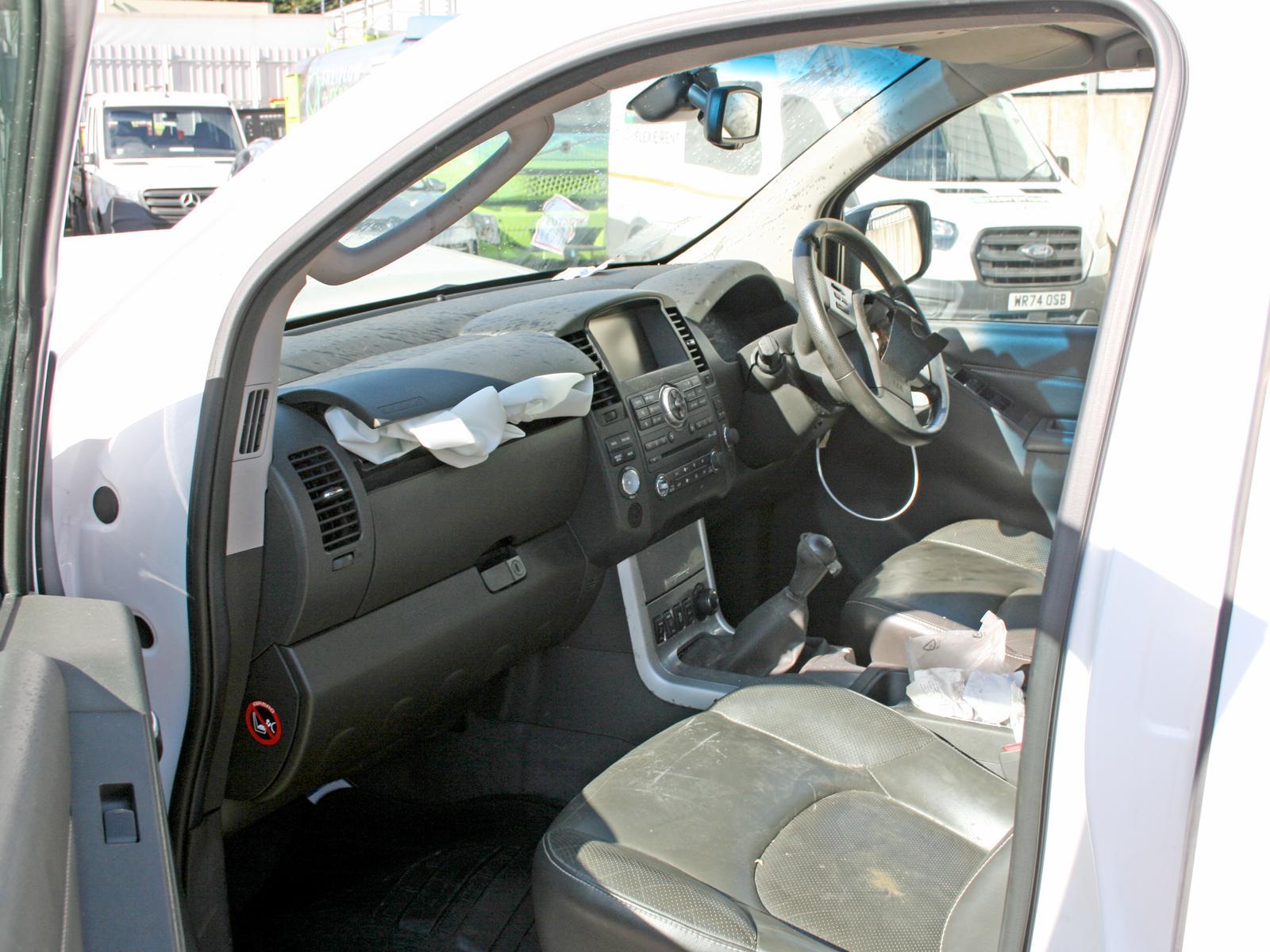 View NISSAN NAVARA 2015 4 Door Pickup Breaking